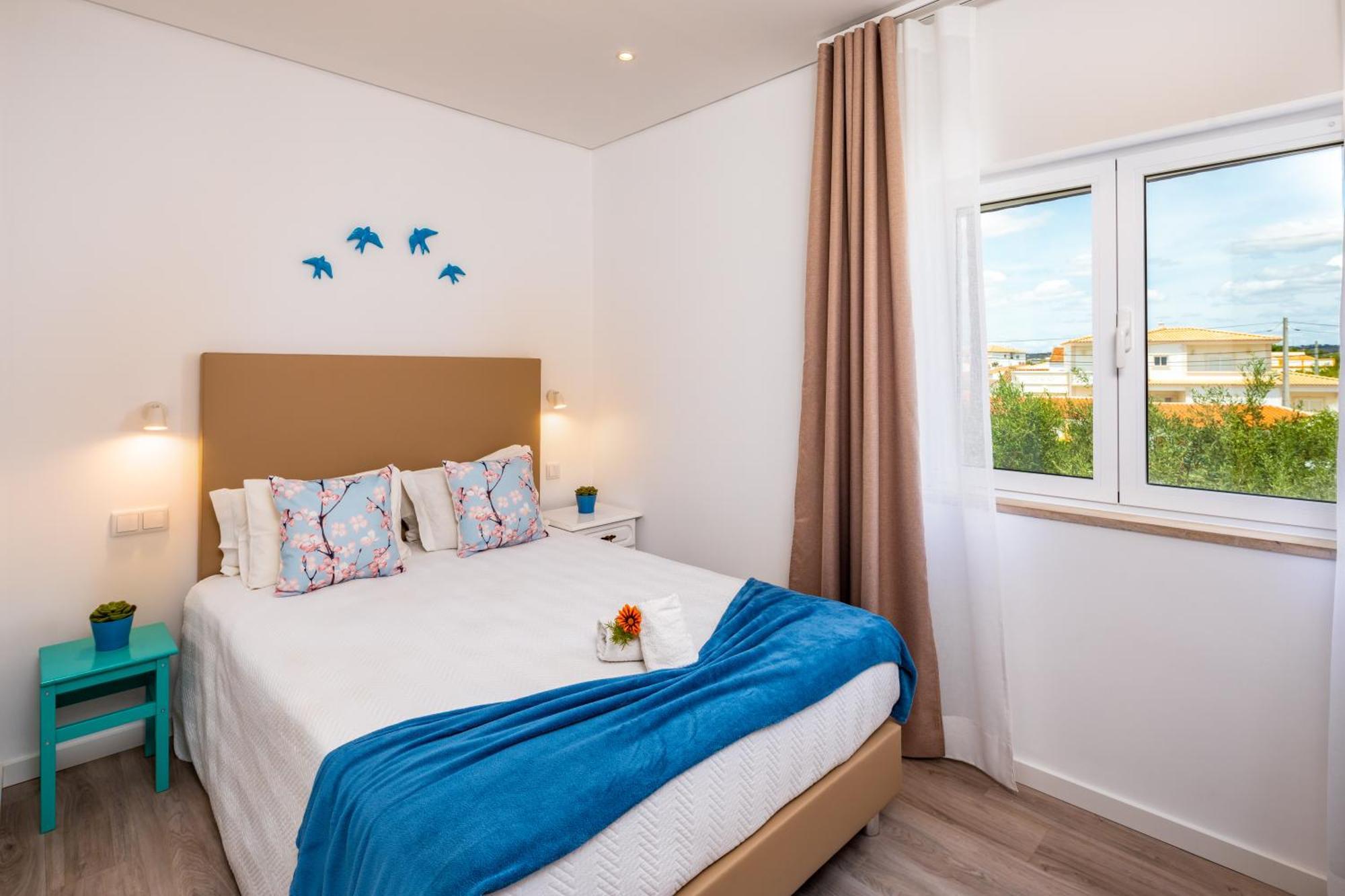 Superior One-Bedroom Apartment