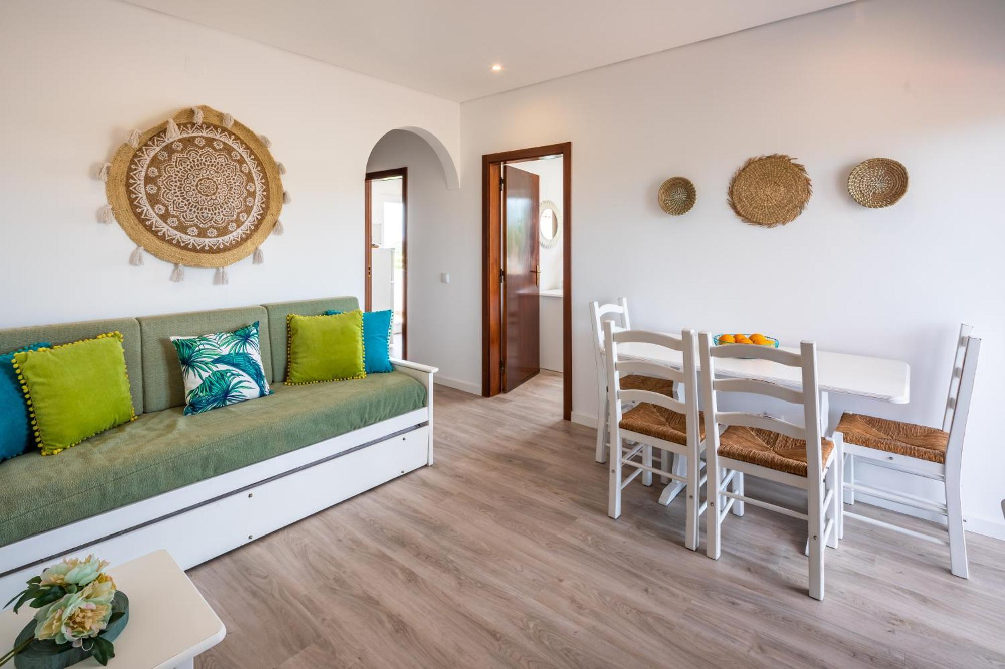 Superior One-Bedroom Apartment