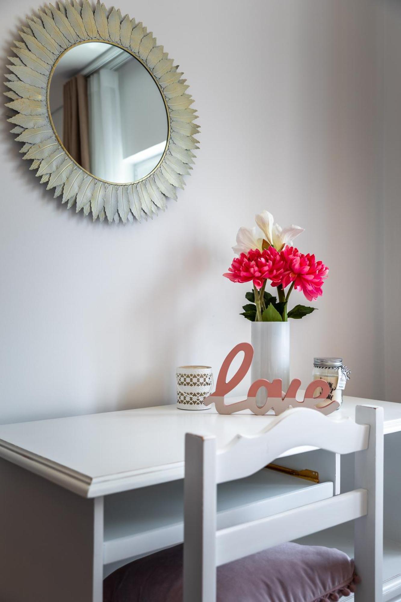 Superior One-Bedroom Apartment