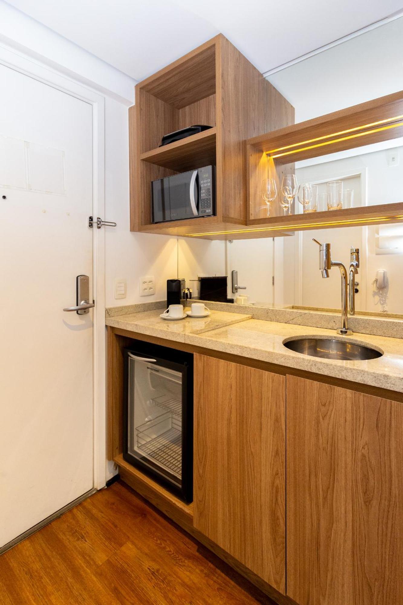 Standard Studio,1503073816:JPEG