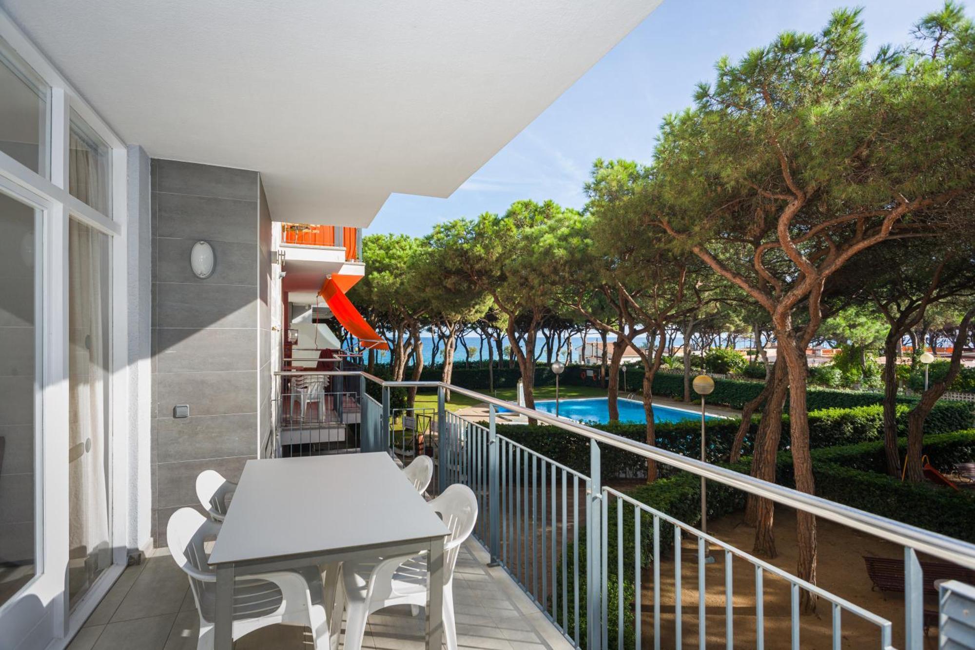 Apartment Pool View
