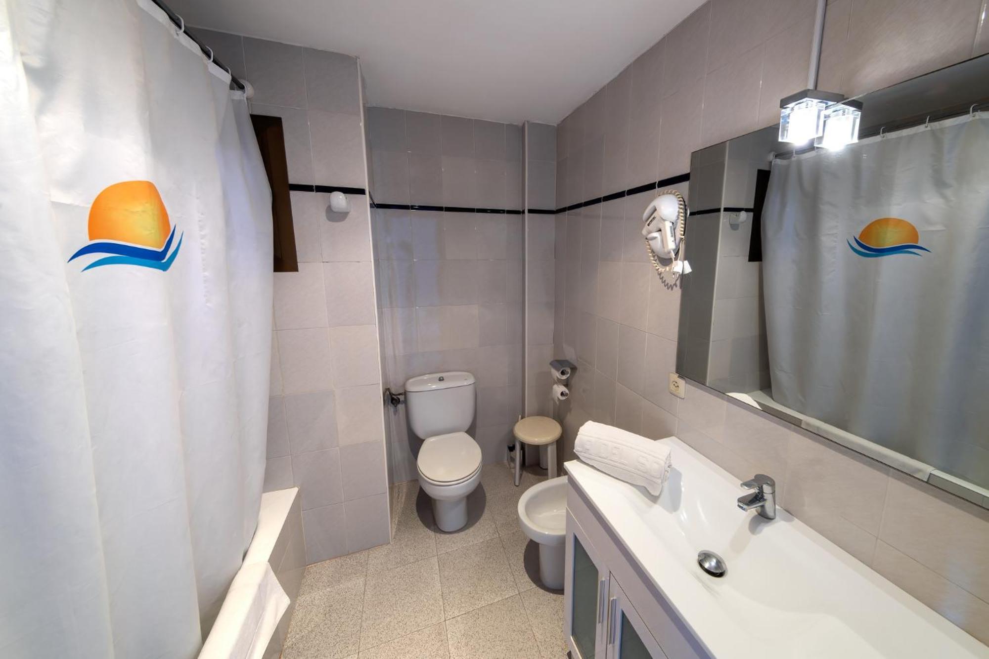 Apartamento de 1 dormitorio con balcón