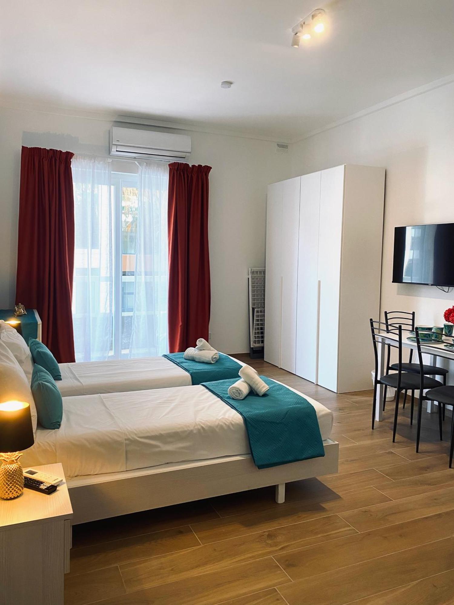 Studio,1552578664:JPEG