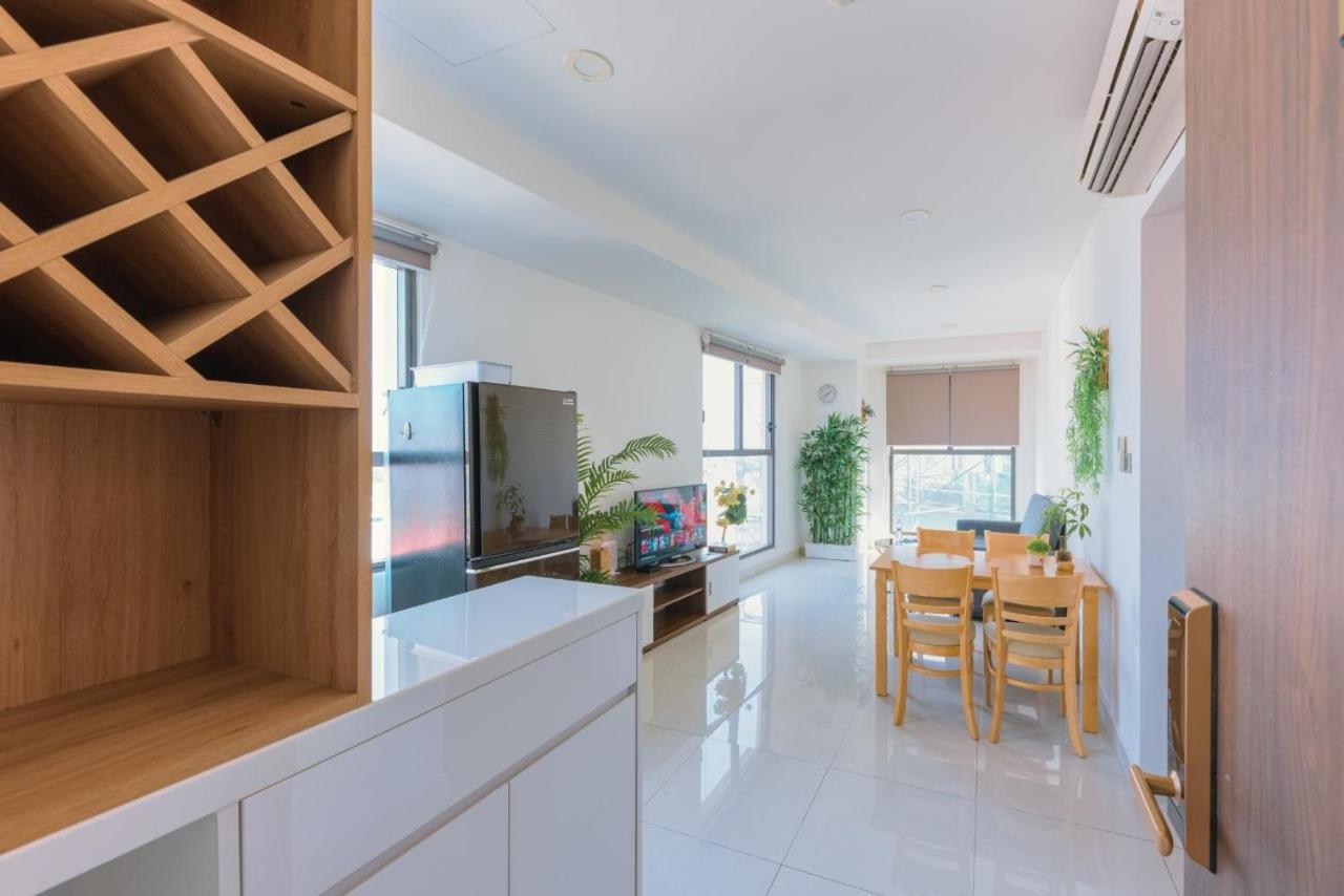 Apartment with Lake View