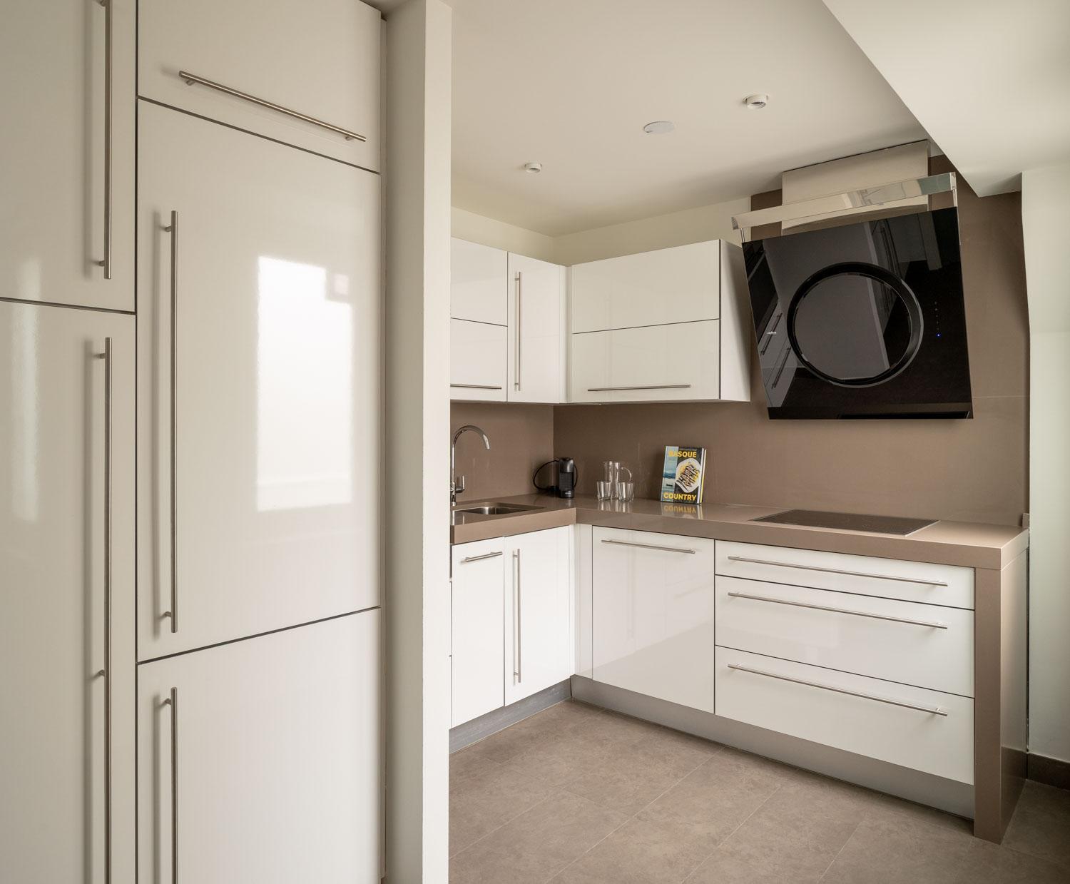Three-Bedroom Apartment,1555351459:JPEG