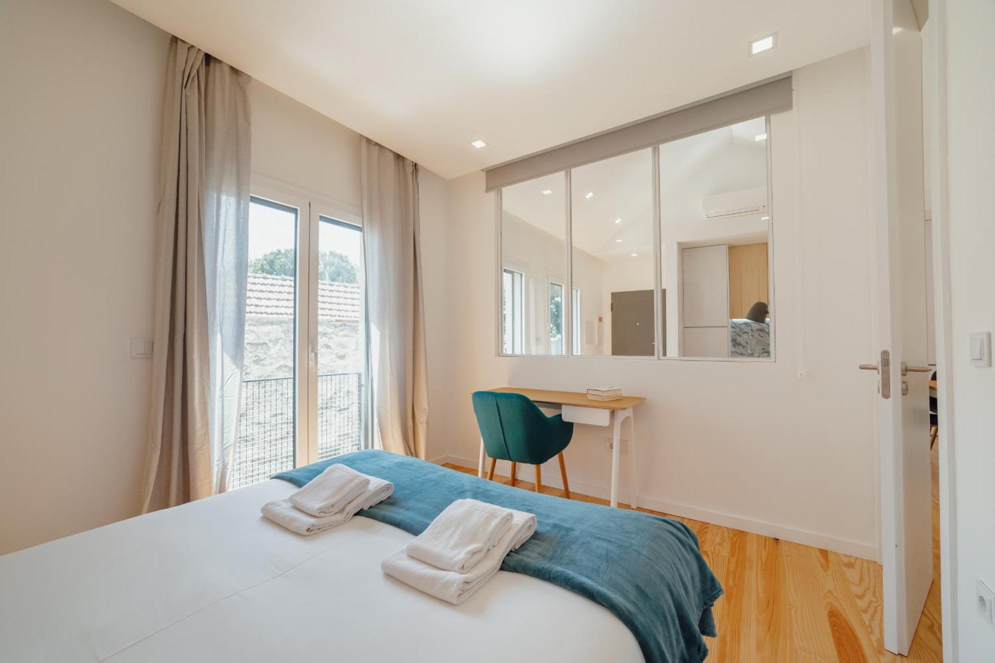 Deluxe Apartment,1586253673:JPEG