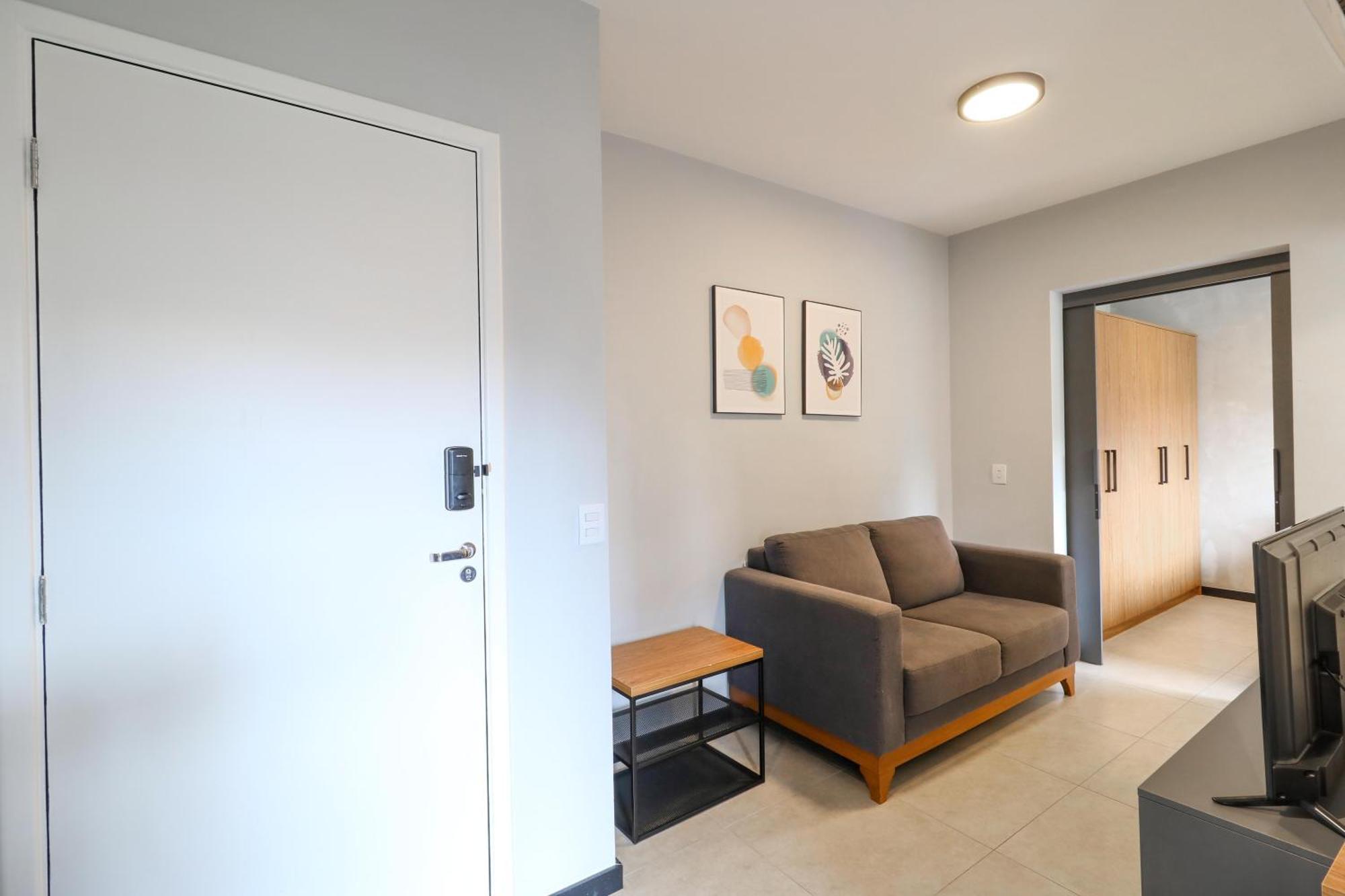 Apartment with View,1586967040:JPEG