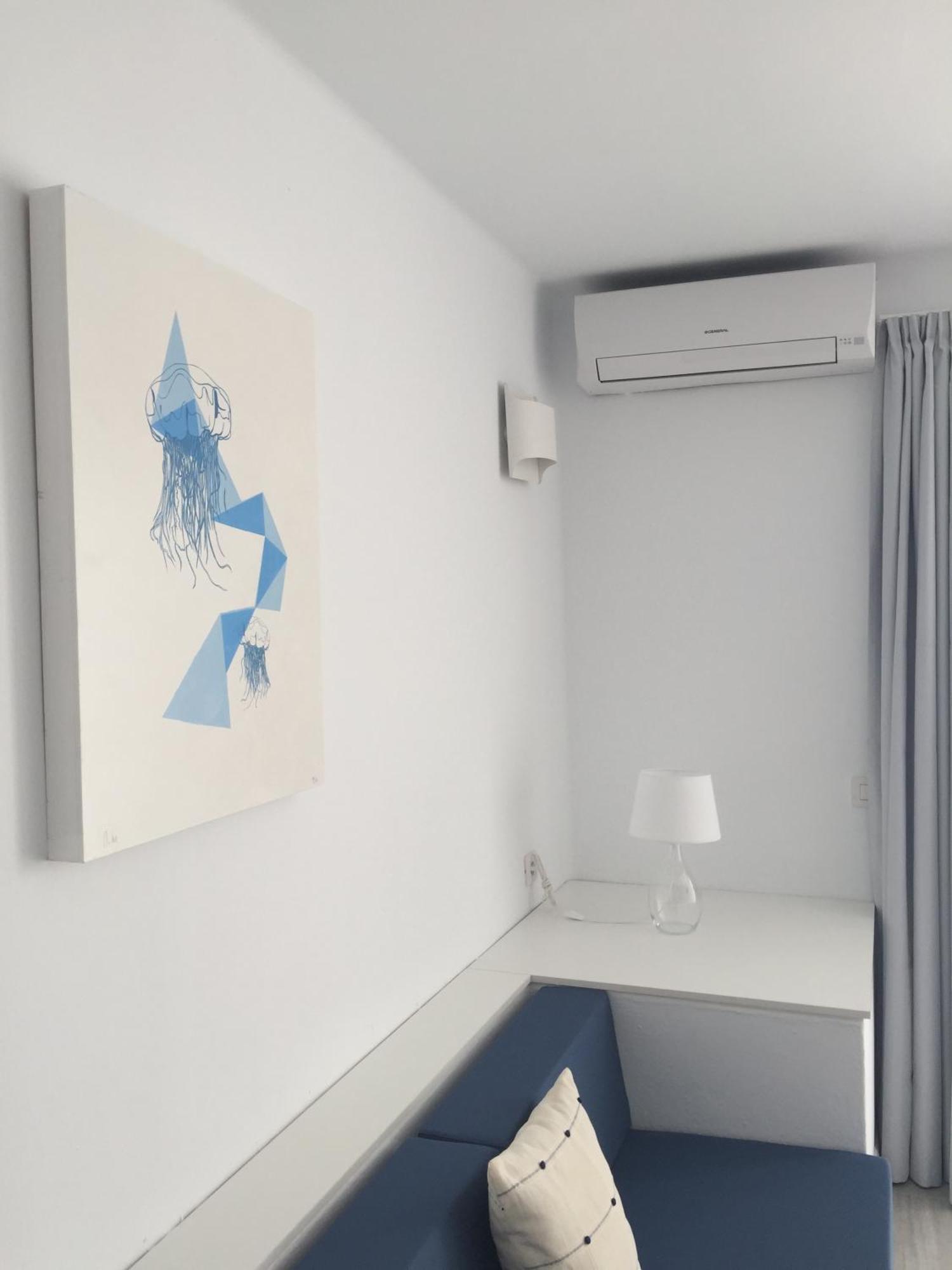 One-Bedroom Apartment Sea View
