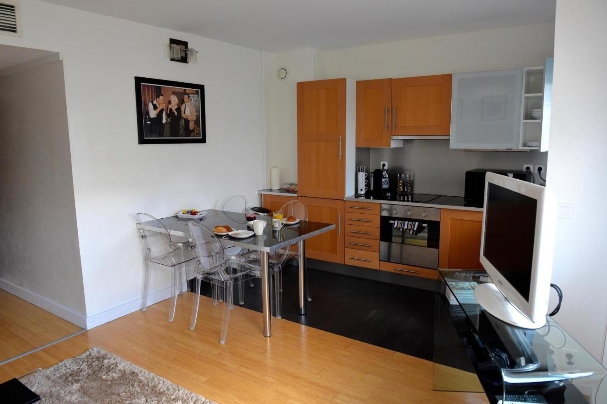 One-Bedroom Standard Apartment