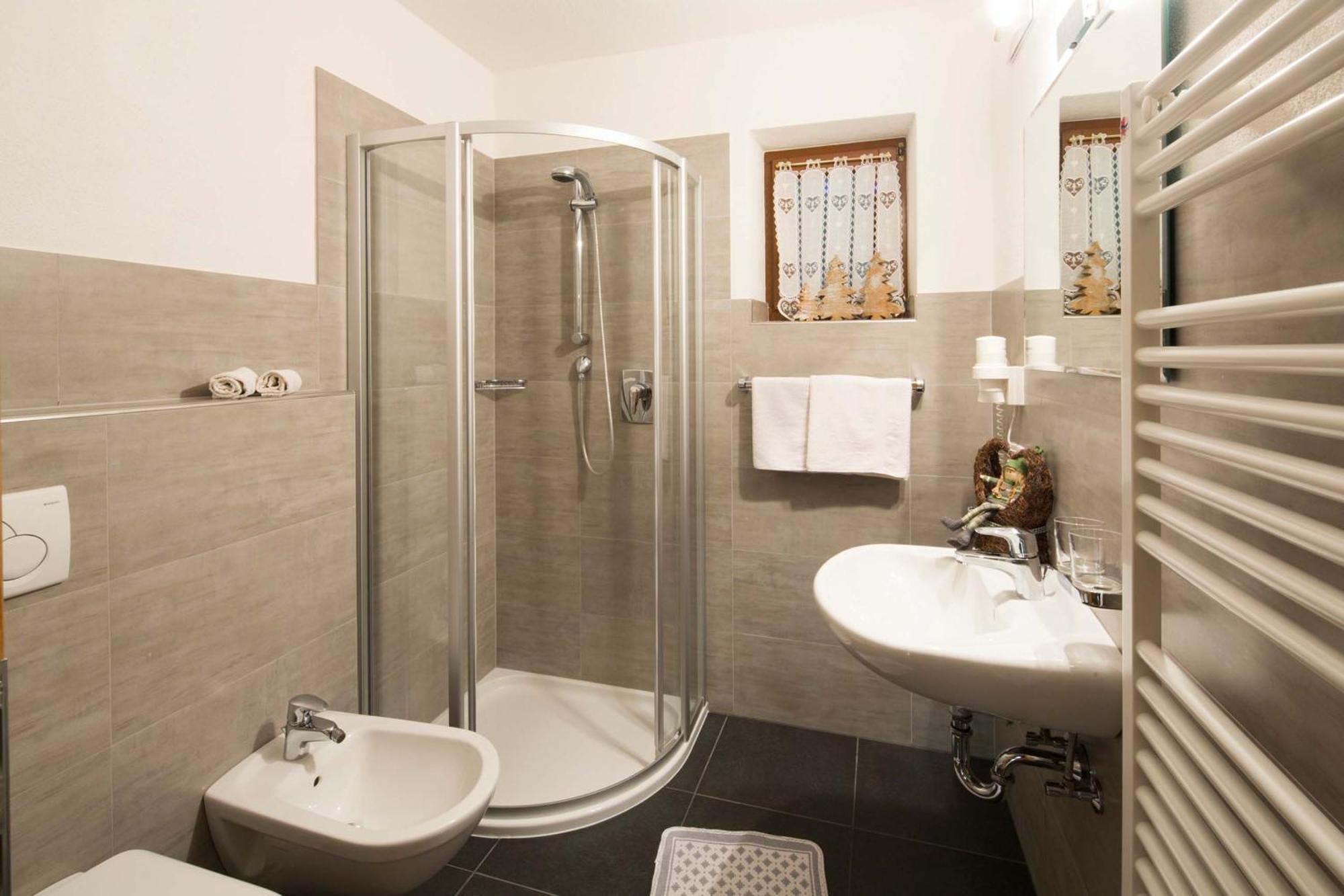 Comfort Four-Bedroom Apartment