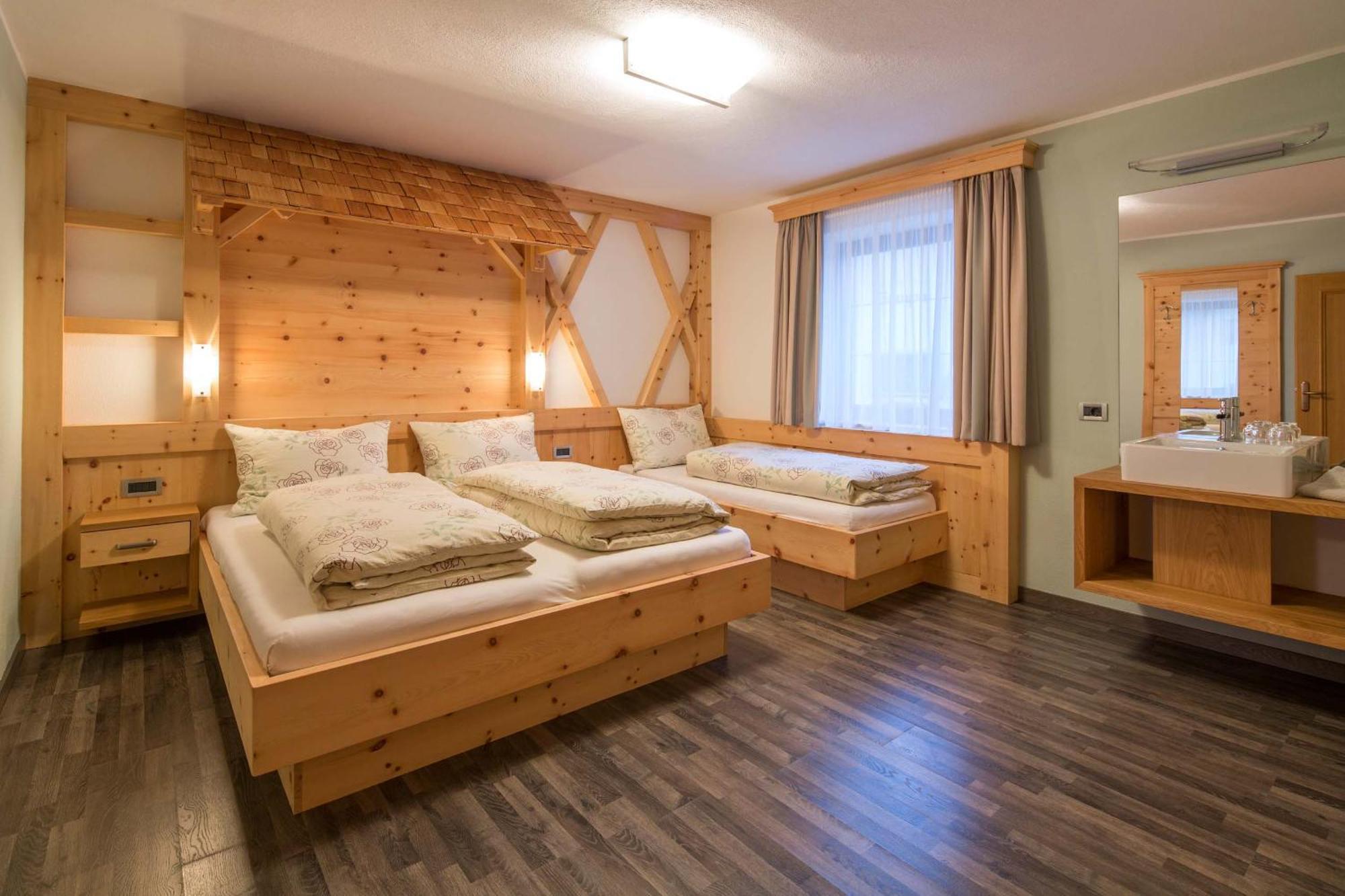 Comfort Four-Bedroom Apartment