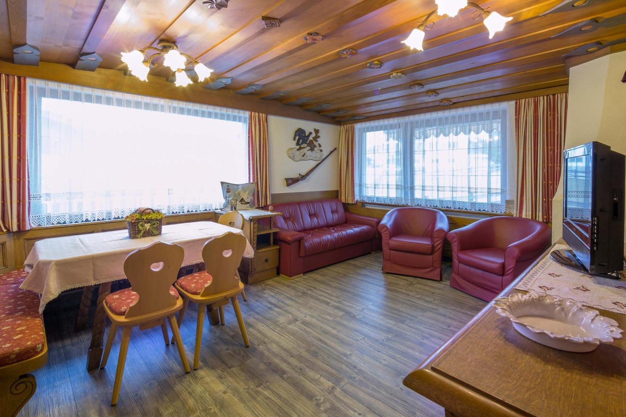 Comfort Four-Bedroom Apartment