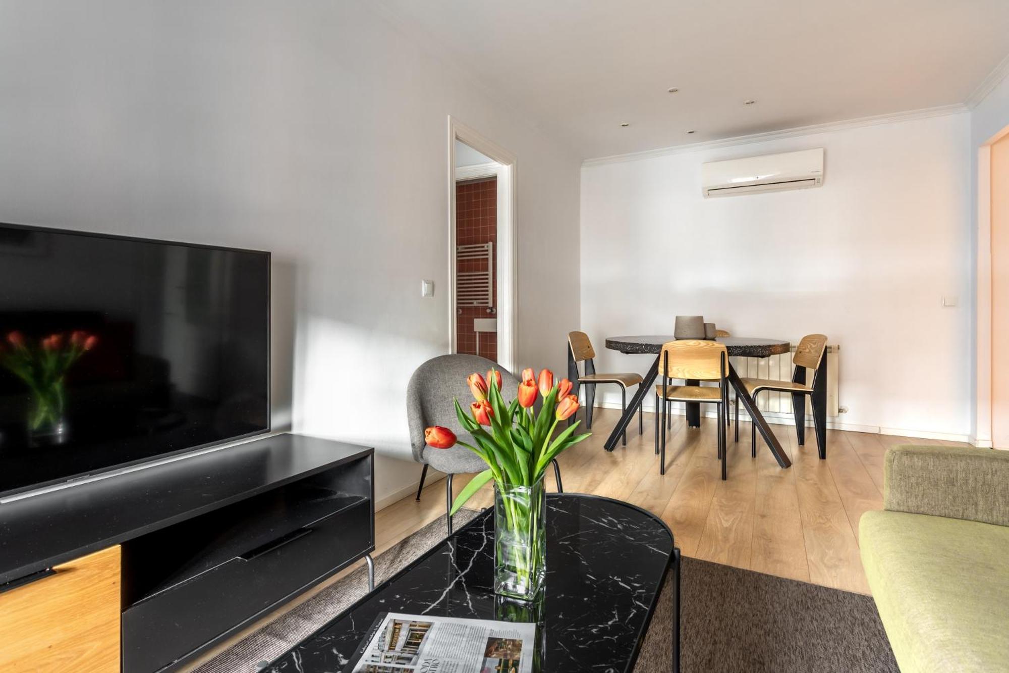 One-Bedroom Apartment