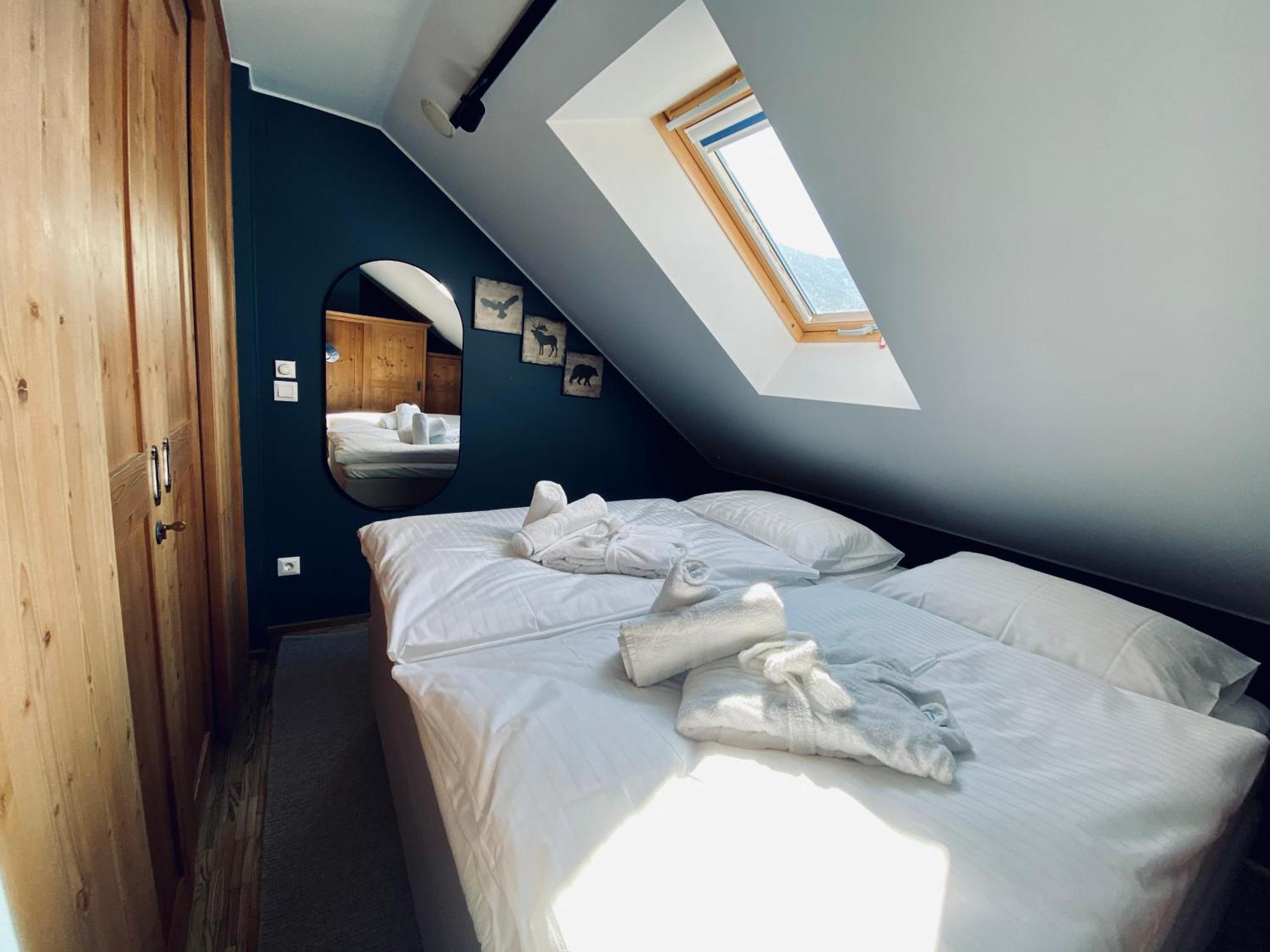 Adler Suite
