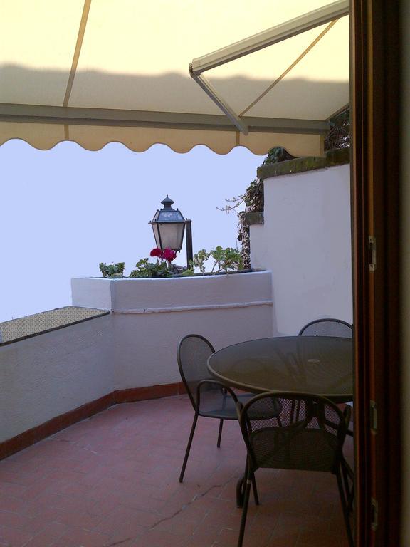 Studio Terrace,396686835:JPEG