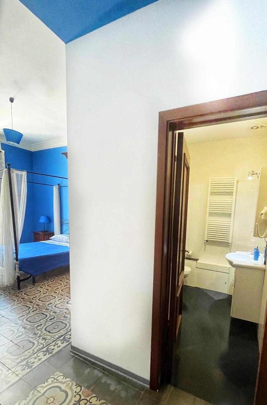 Camera Matrimoniale/Doppia con Letti Singoli con Bagno Privato