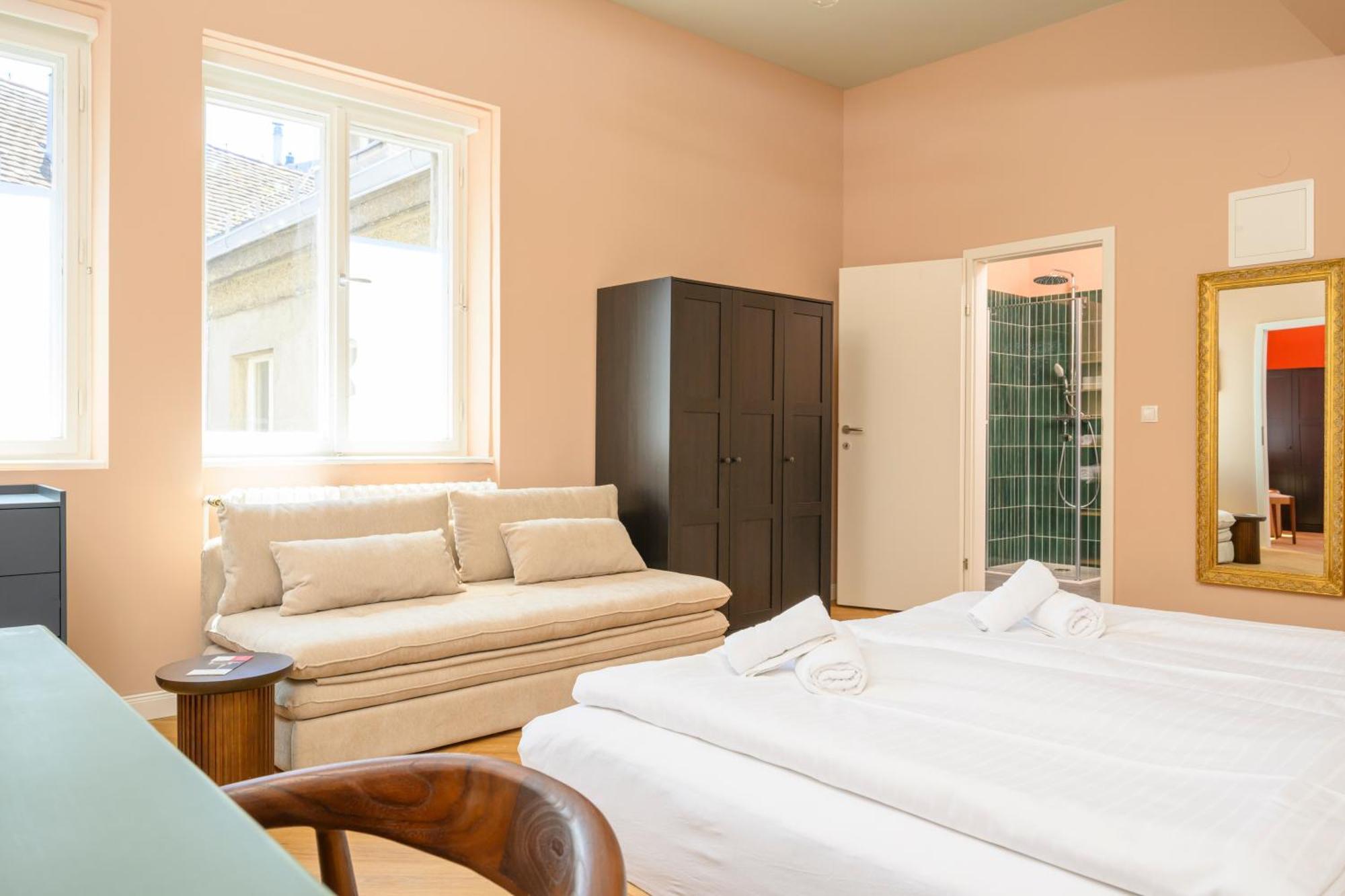 Deluxe Apartment
