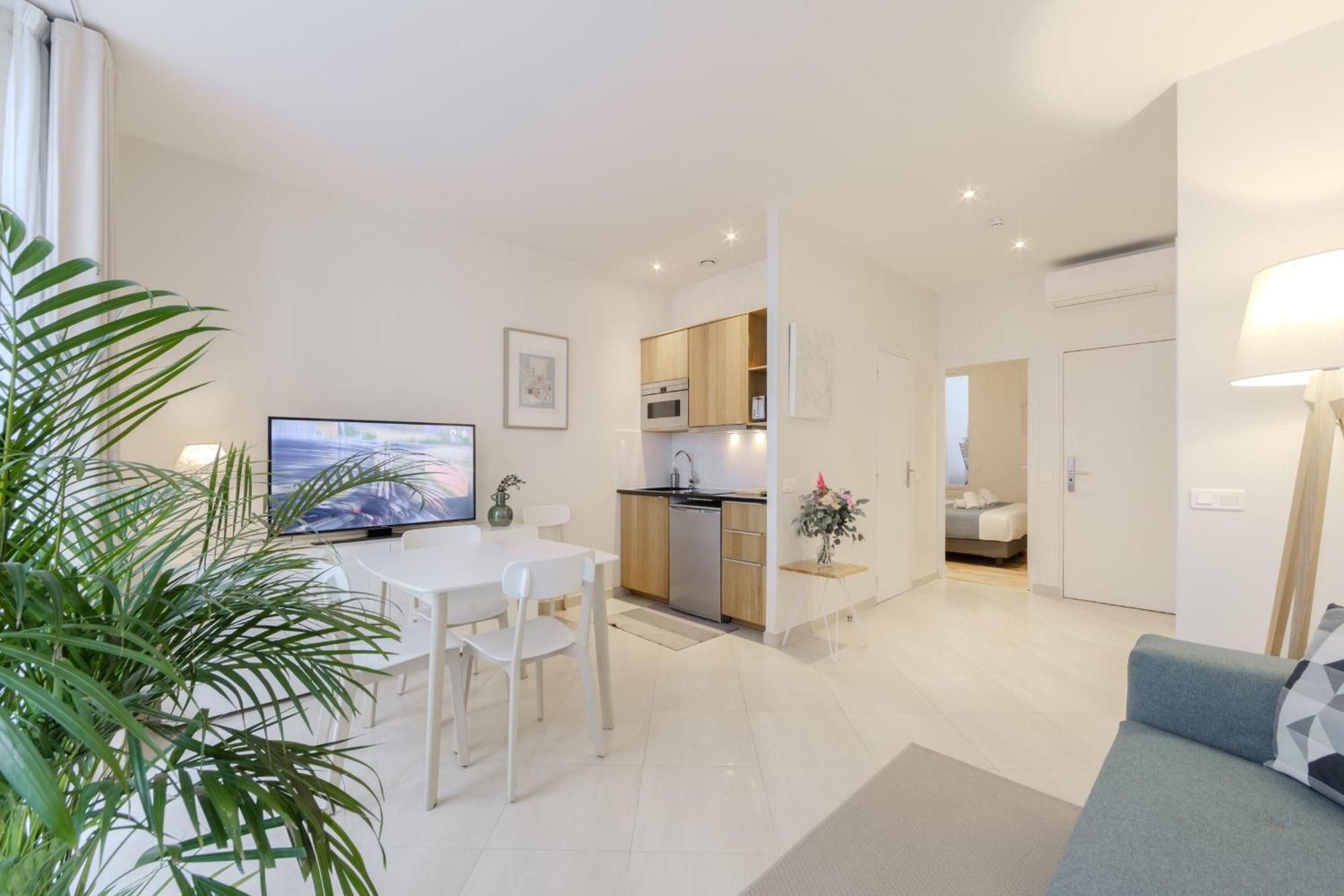 One-Bedroom Apartment with Balcony,1600597837:JPEG