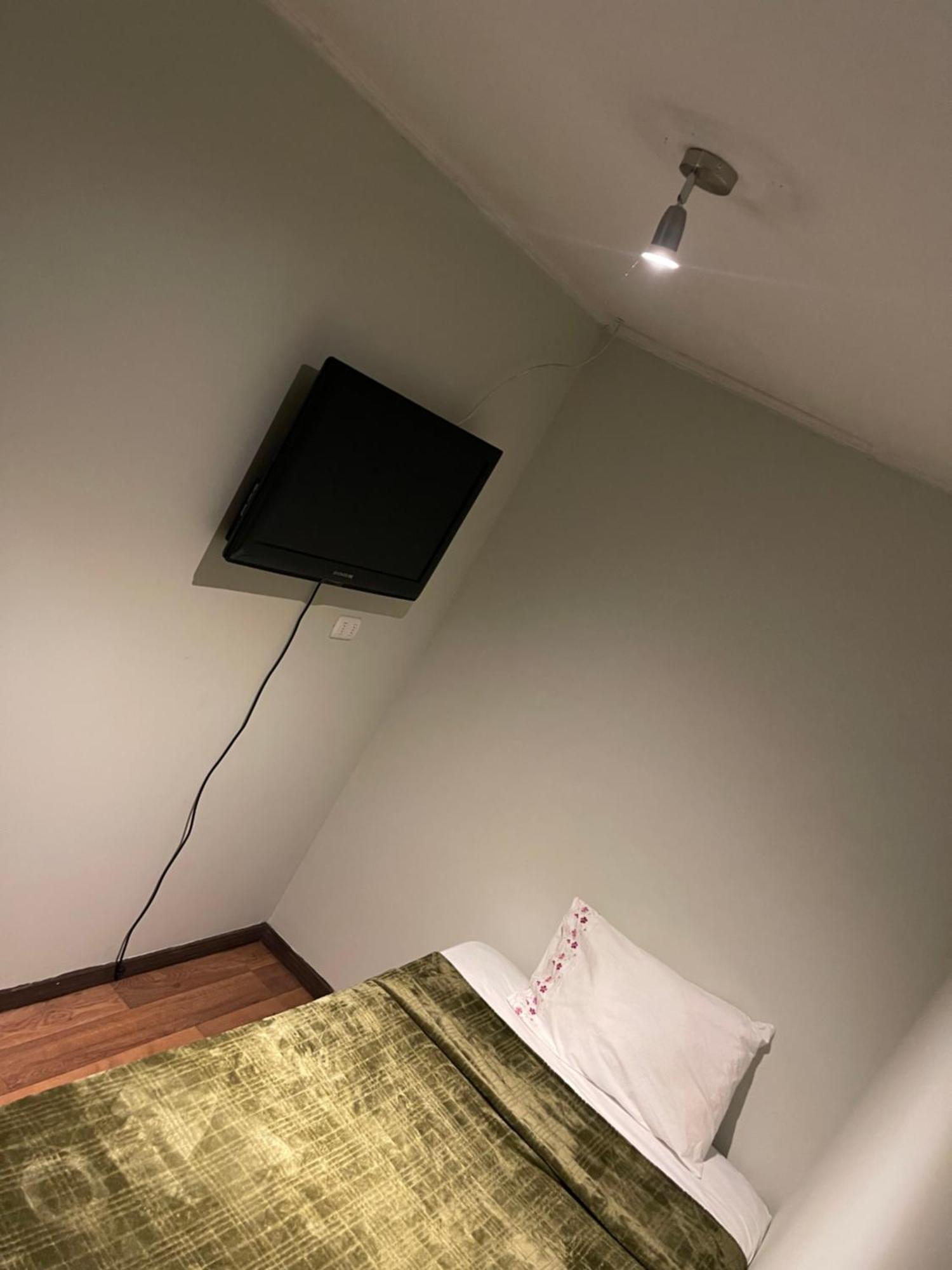 Small Single Room,1618886083:JPEG