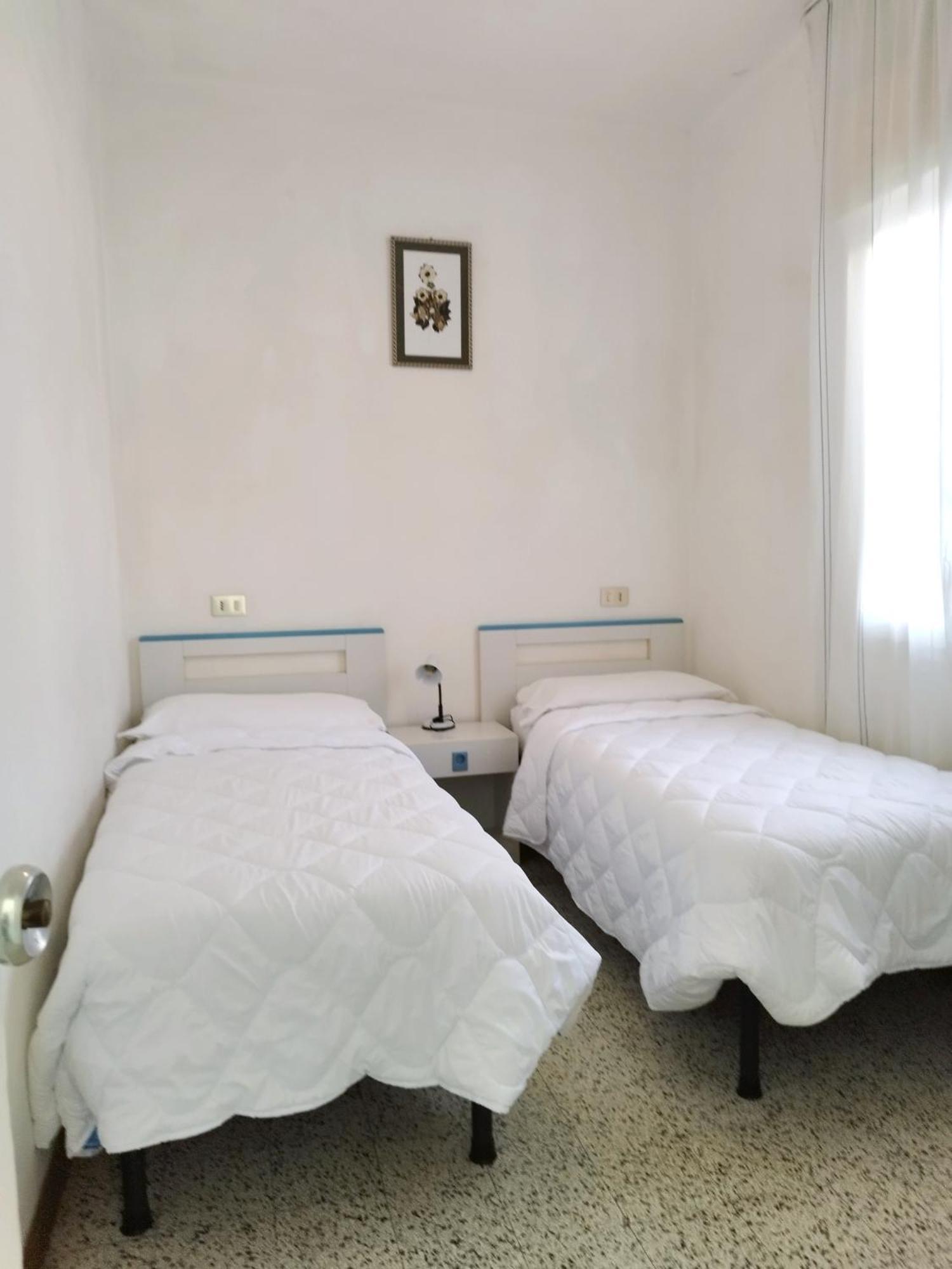 Two-Bedroom Apartment (6 Adults) - No Sea View,1627219326:JPEG