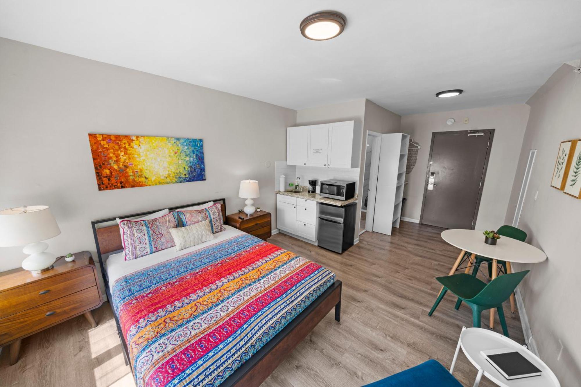 Standard Queen Studio Balcony Kitchenette