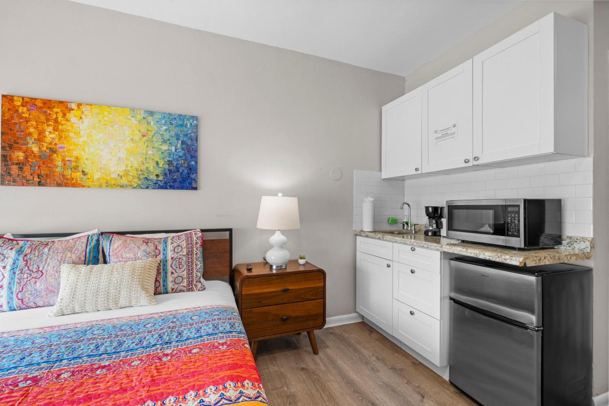 Standard Queen Studio Balcony Kitchenette