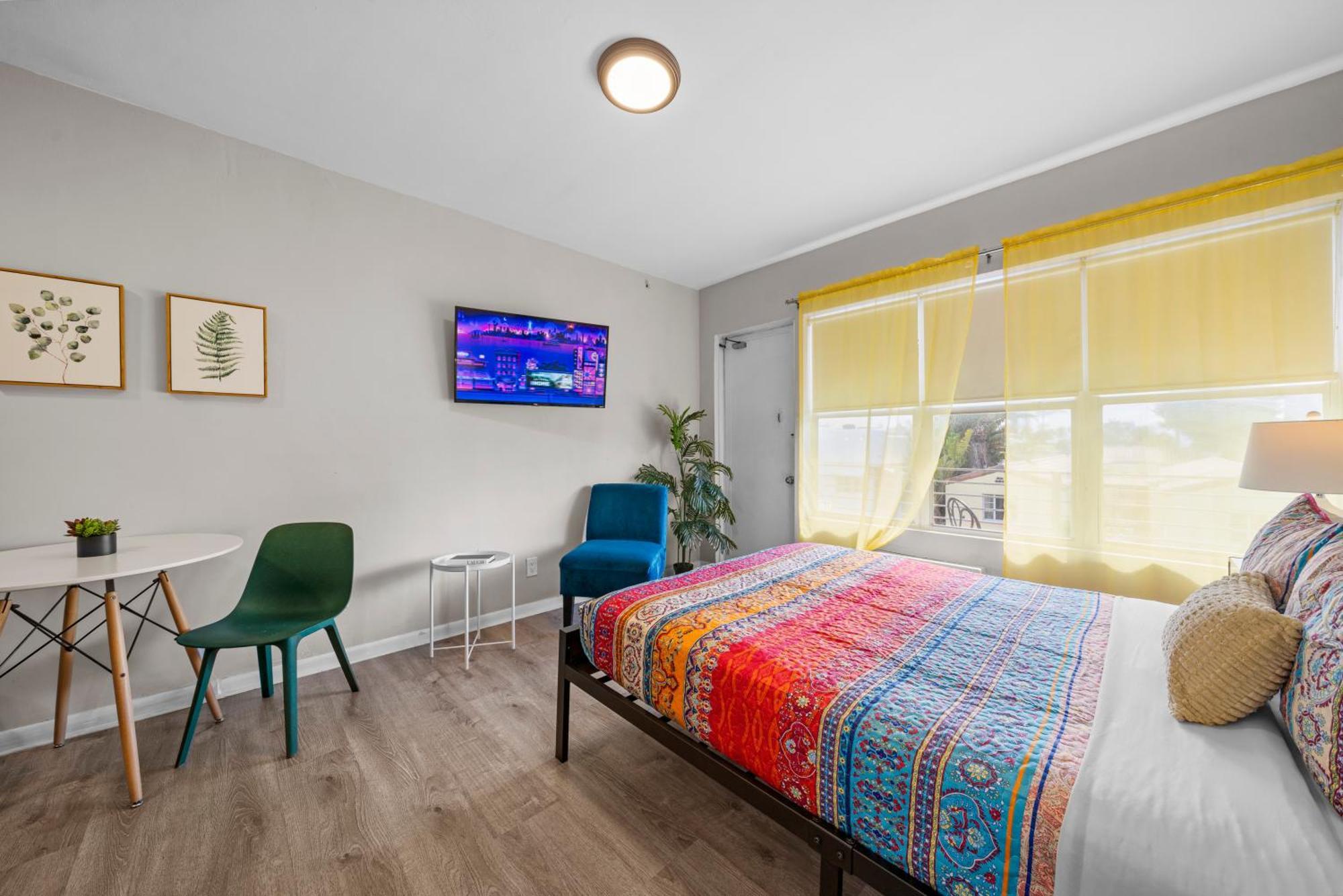 Standard Queen Studio Balcony Kitchenette
