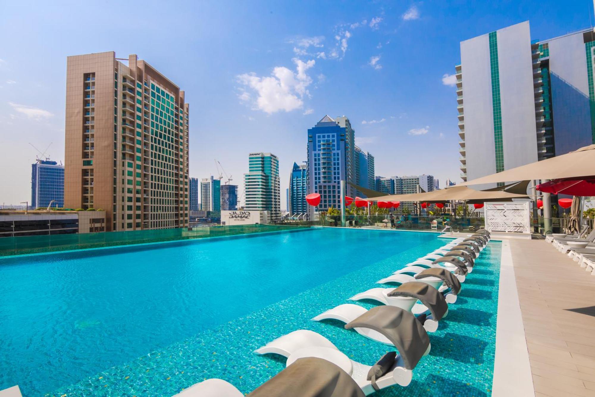 Studio High Floor Balcony City View