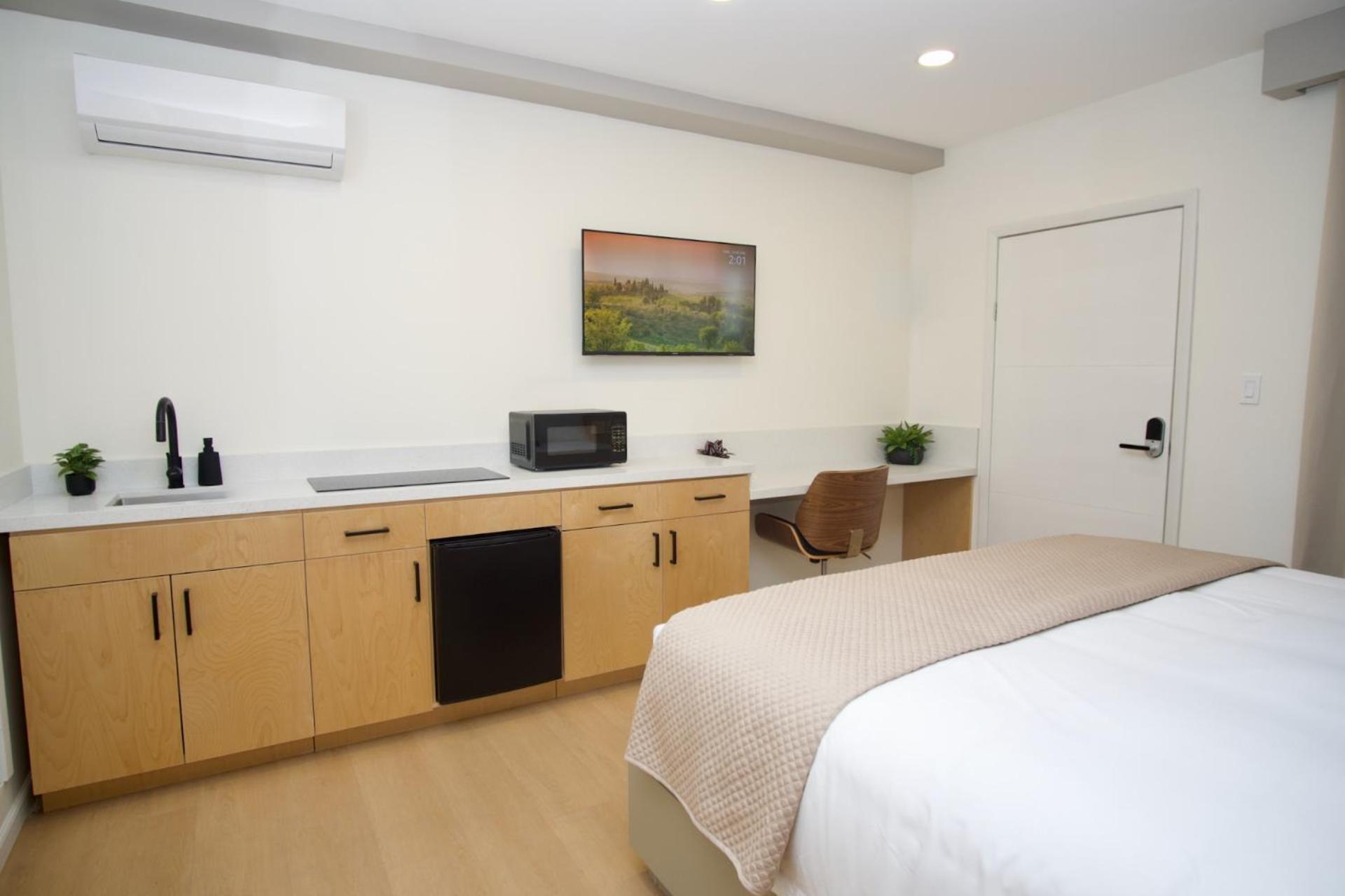 Superior King Suite
