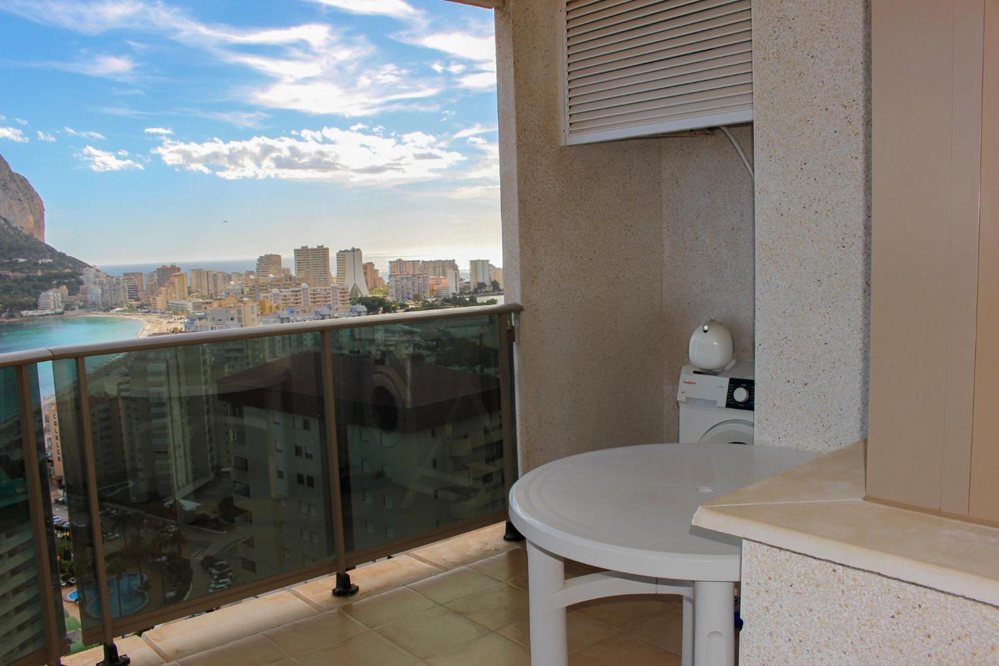 One-Bedroom Apartment Silver