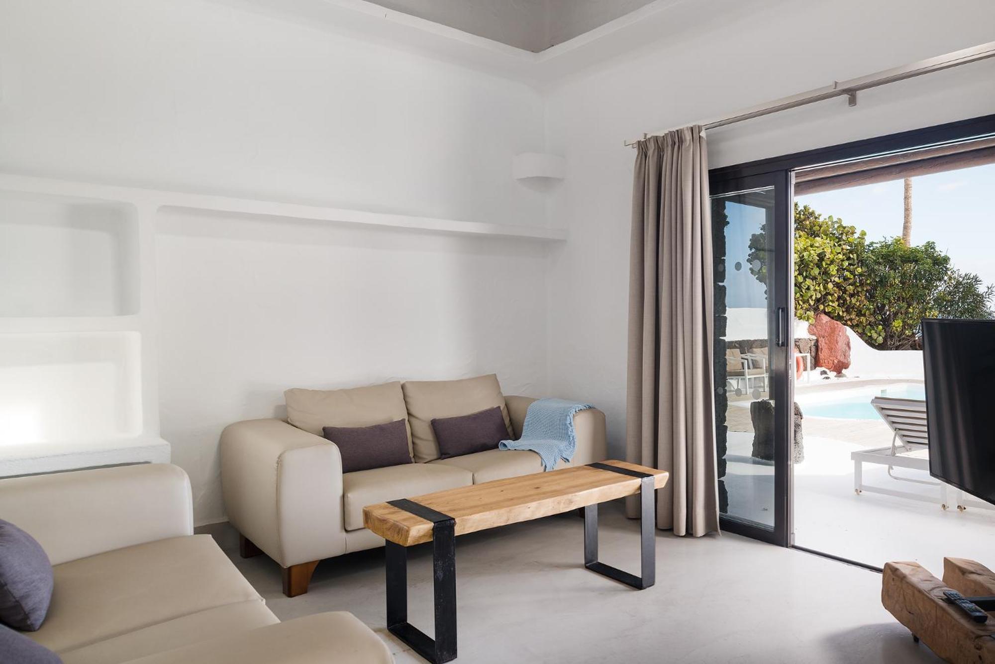 Four-Bedroom Villa Sea View with Private Pool