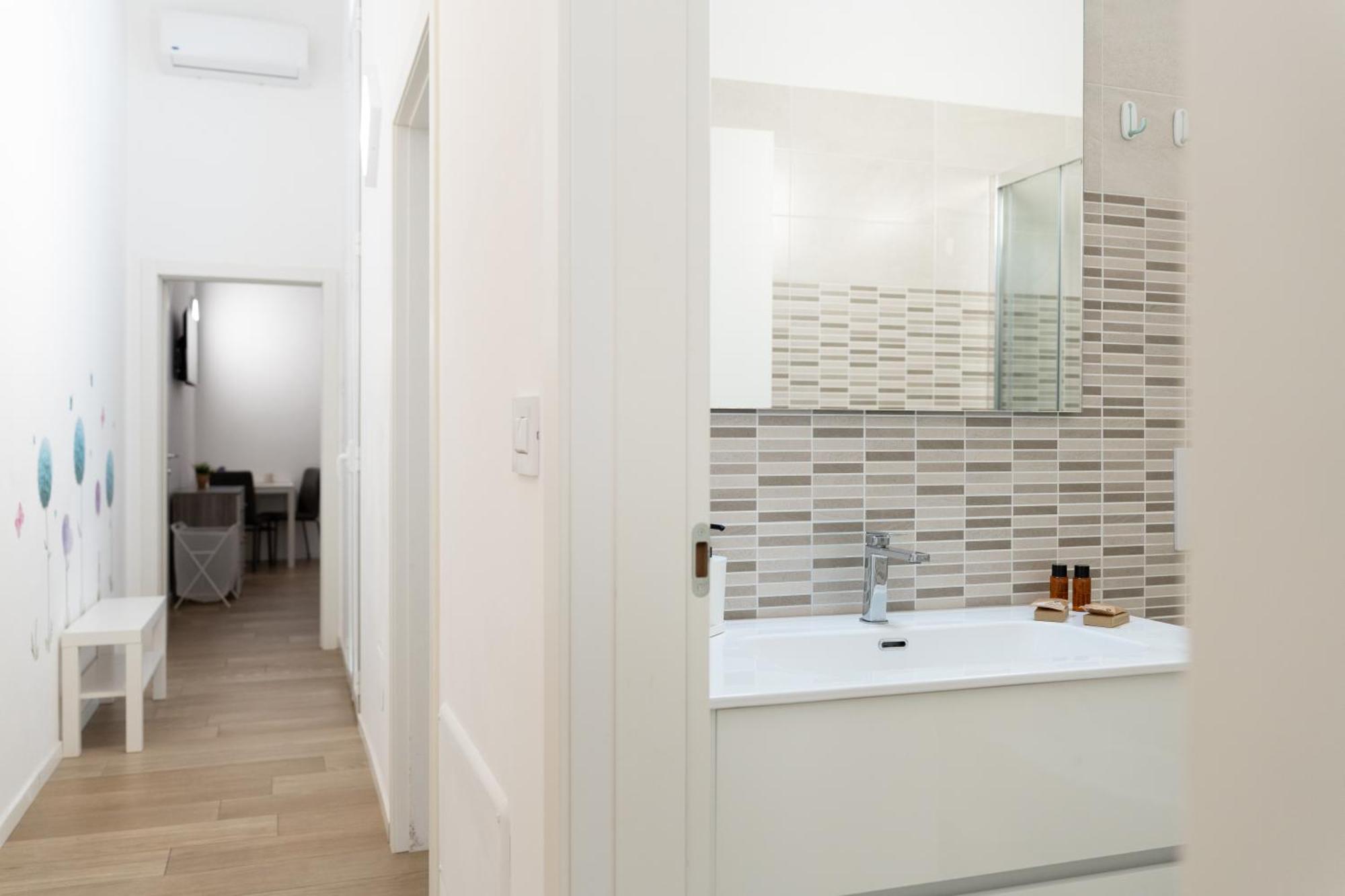 Large Double Room,1659550611:JPEG