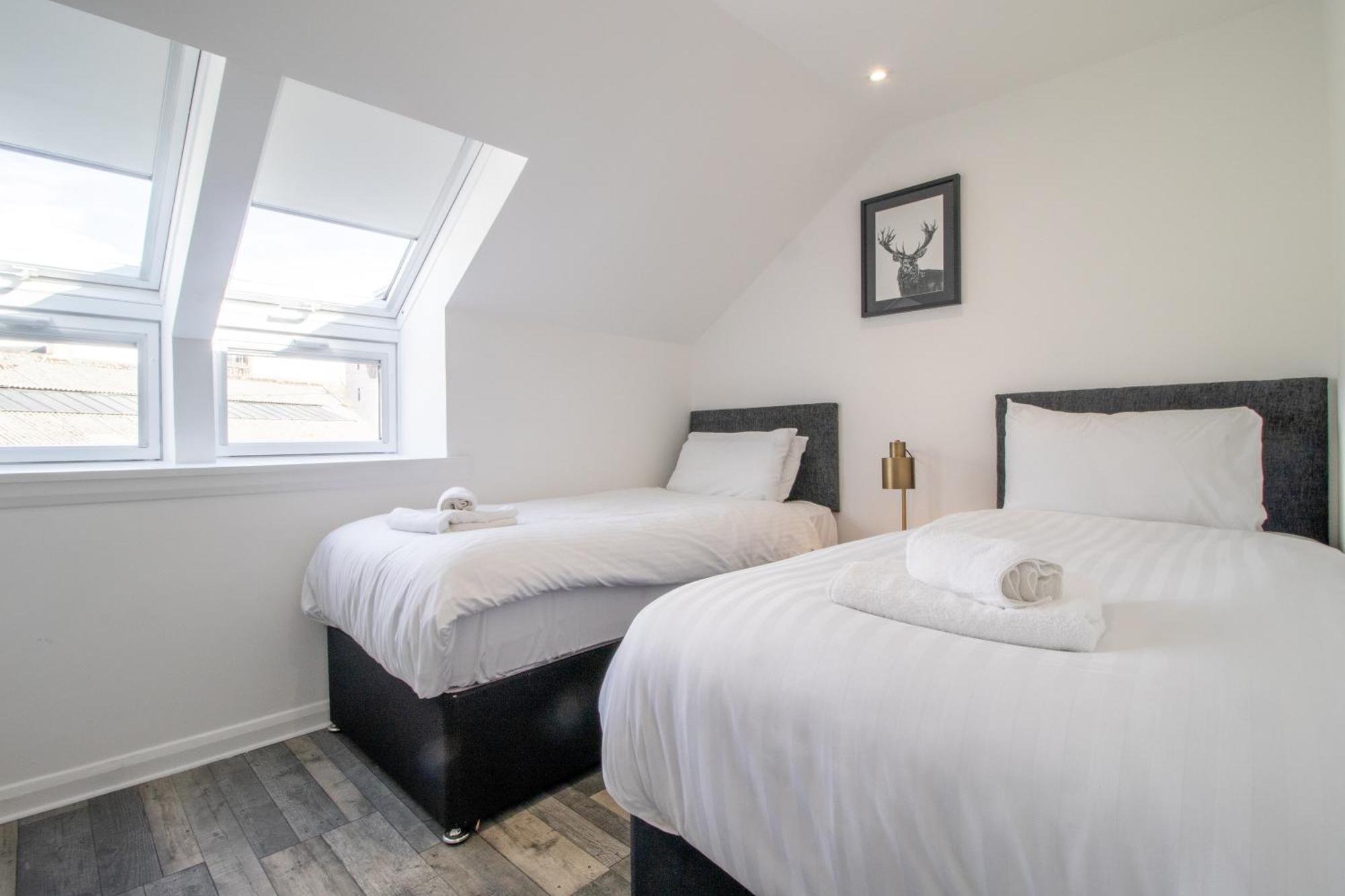 Four-Bedroom Apartment,1661705394:JPEG