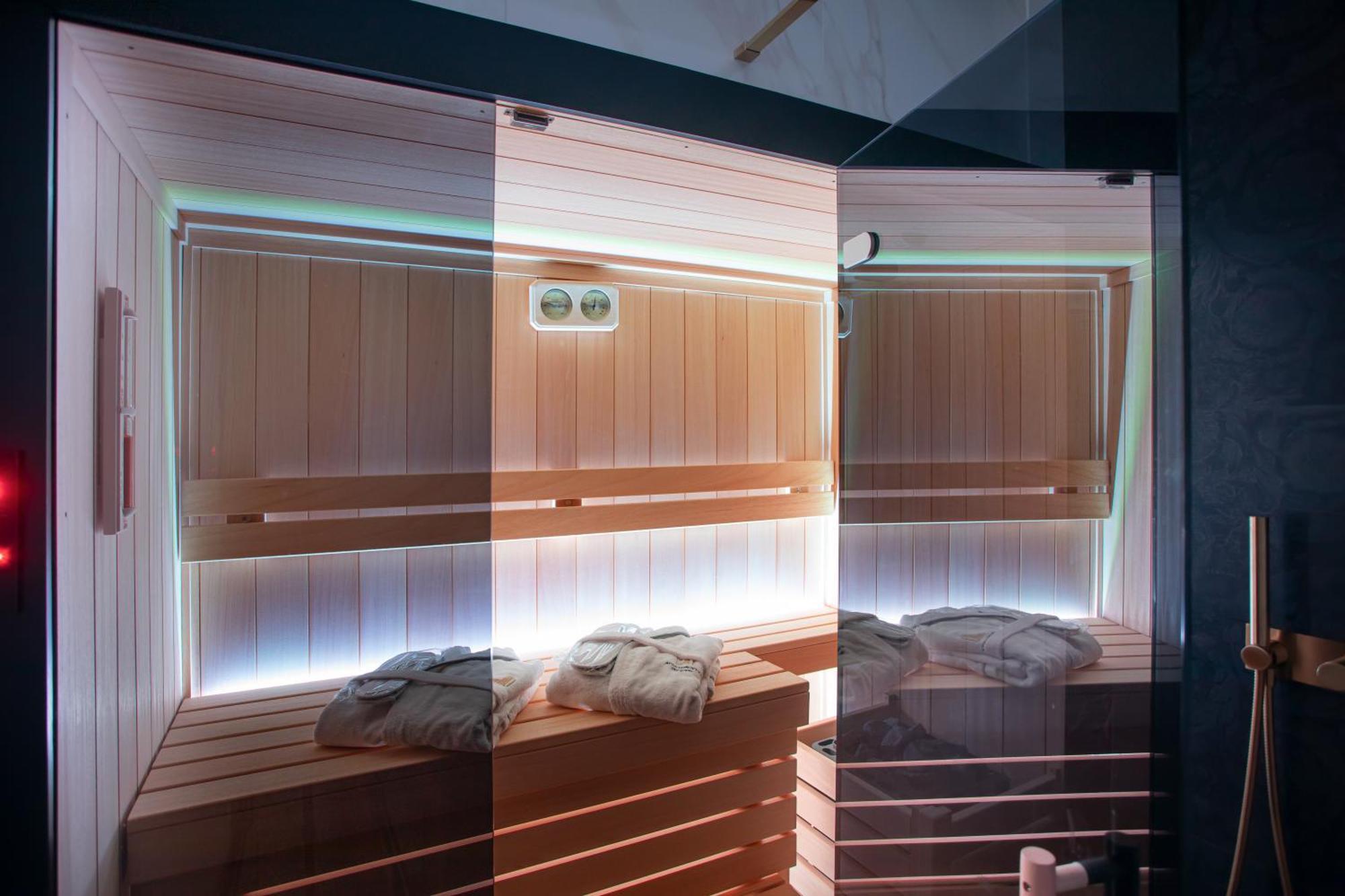 44. Etage Luxus-Ferienwohnung mit Blick auf die Altstadt und Sauna