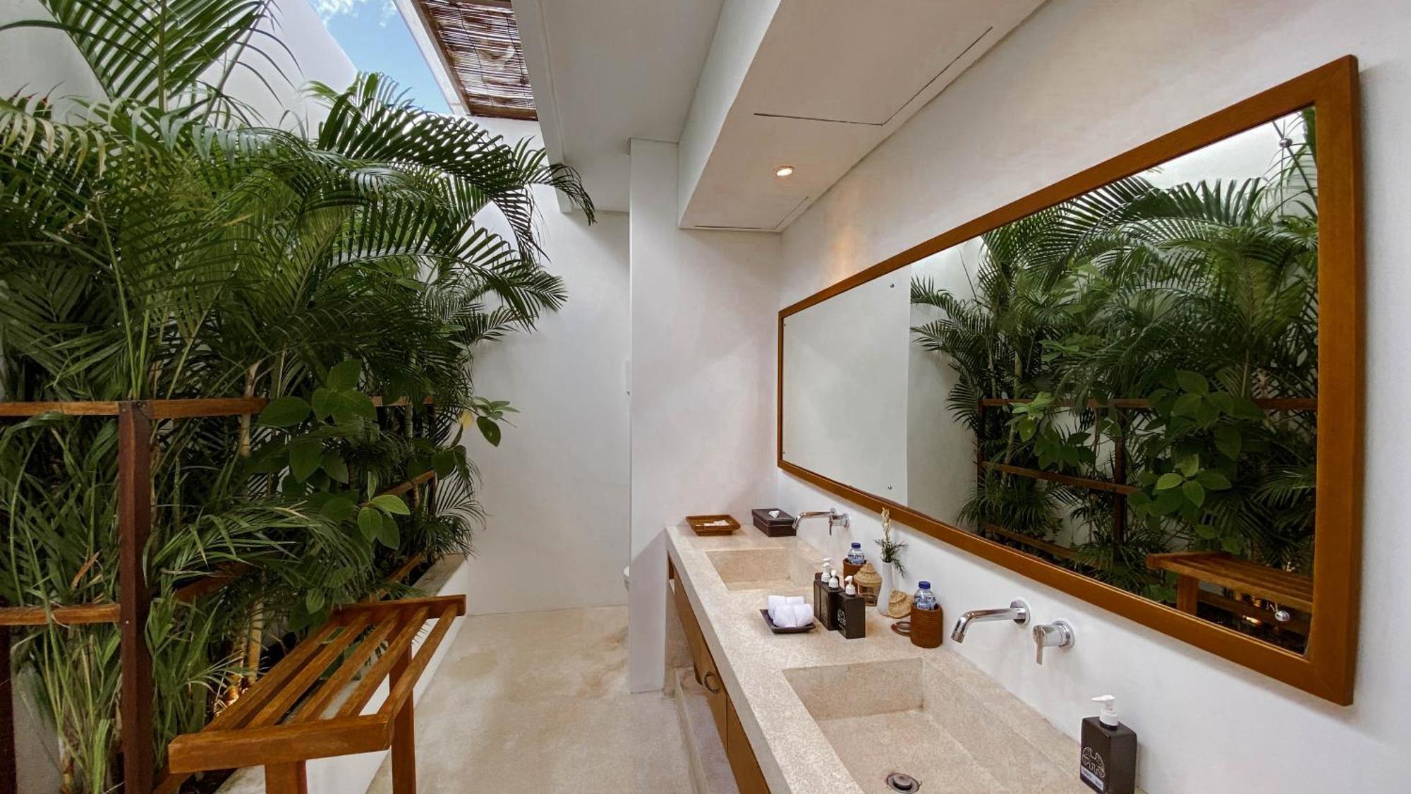 Three-Bedroom Villa with Private Pool and Fully Equipped Kitchenette
