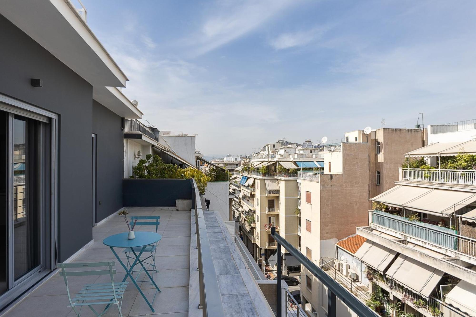 Premium One Bedroom Penthouse with Balcony