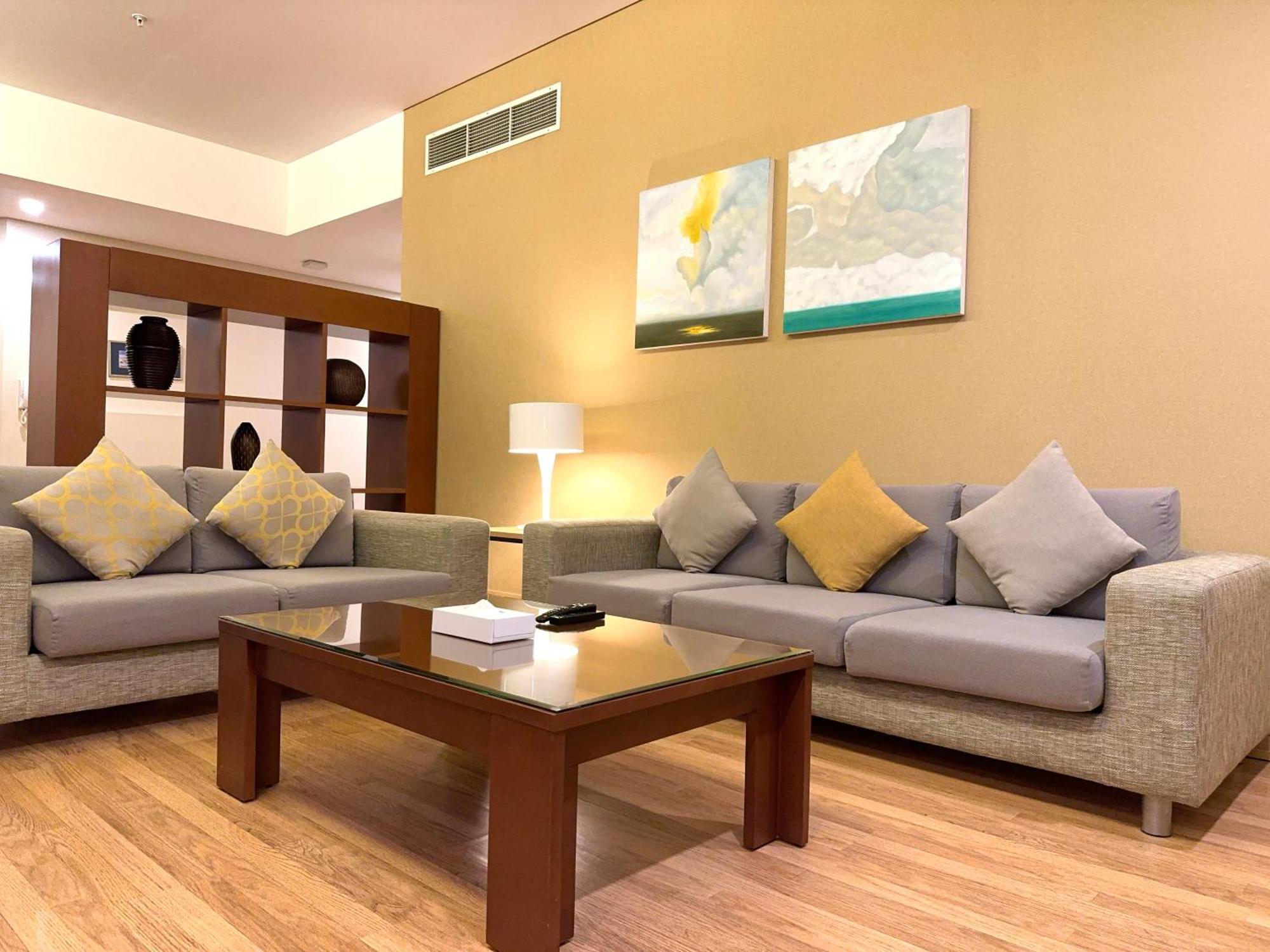 One-Bedroom Deluxe Apartment