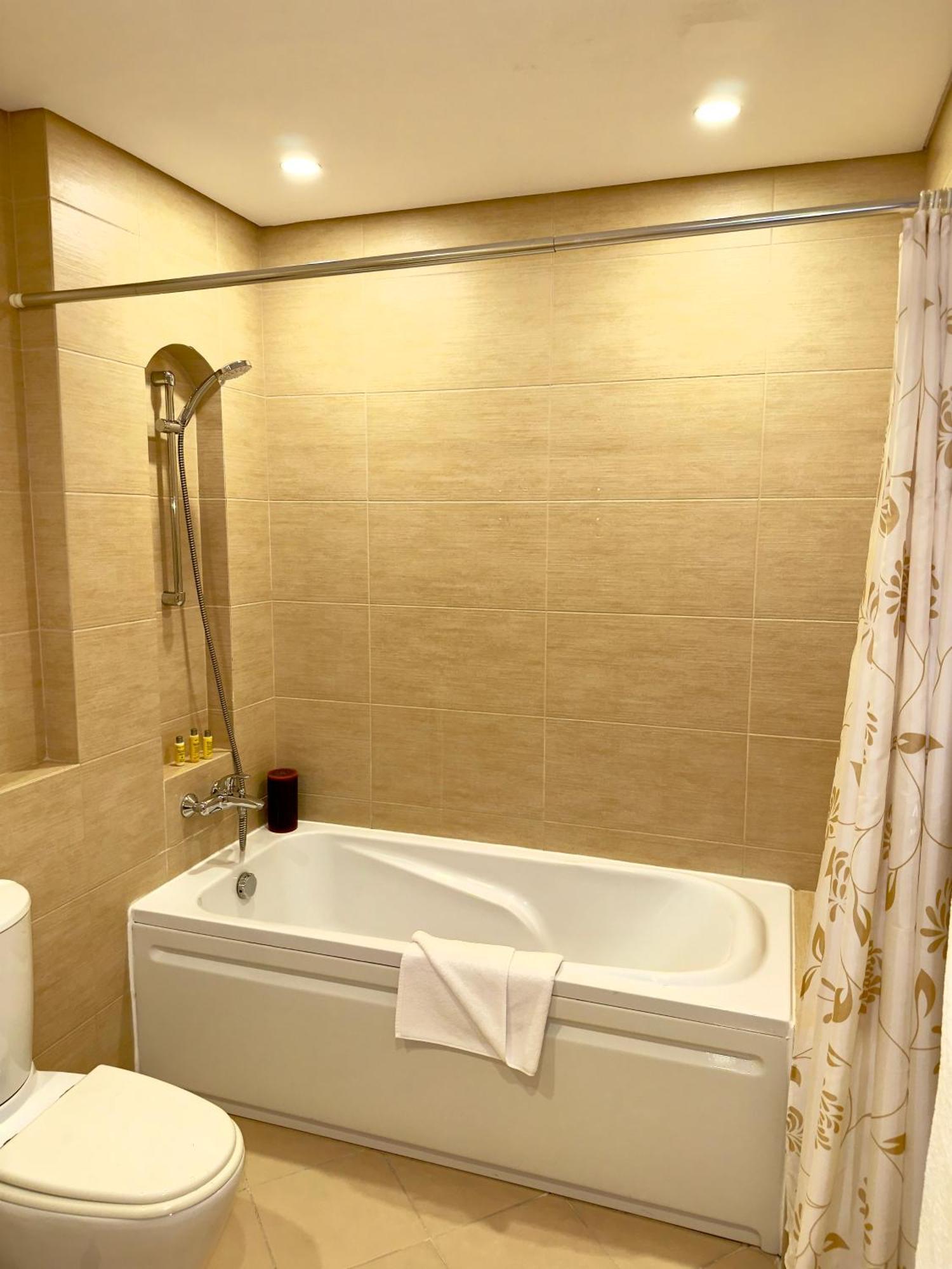 One-Bedroom Deluxe Apartment