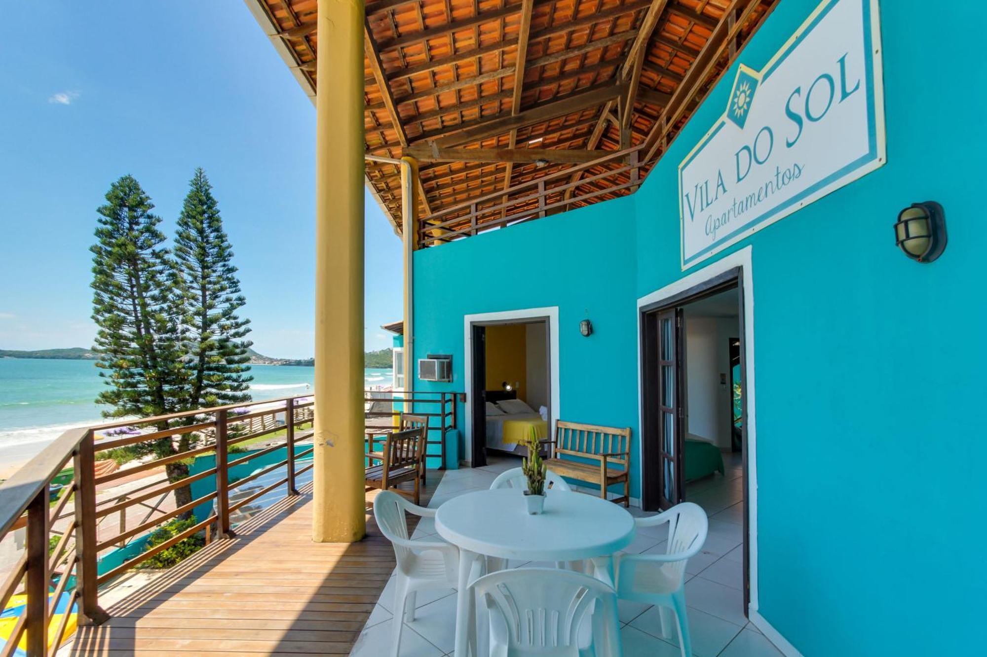 Apartamento de 2 Quartos com Vista do Mar