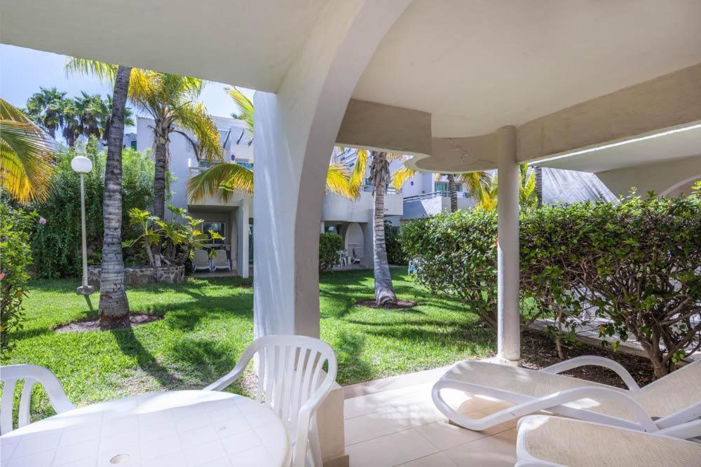 Classic One Bedroom Apartment Balcony or Terrace