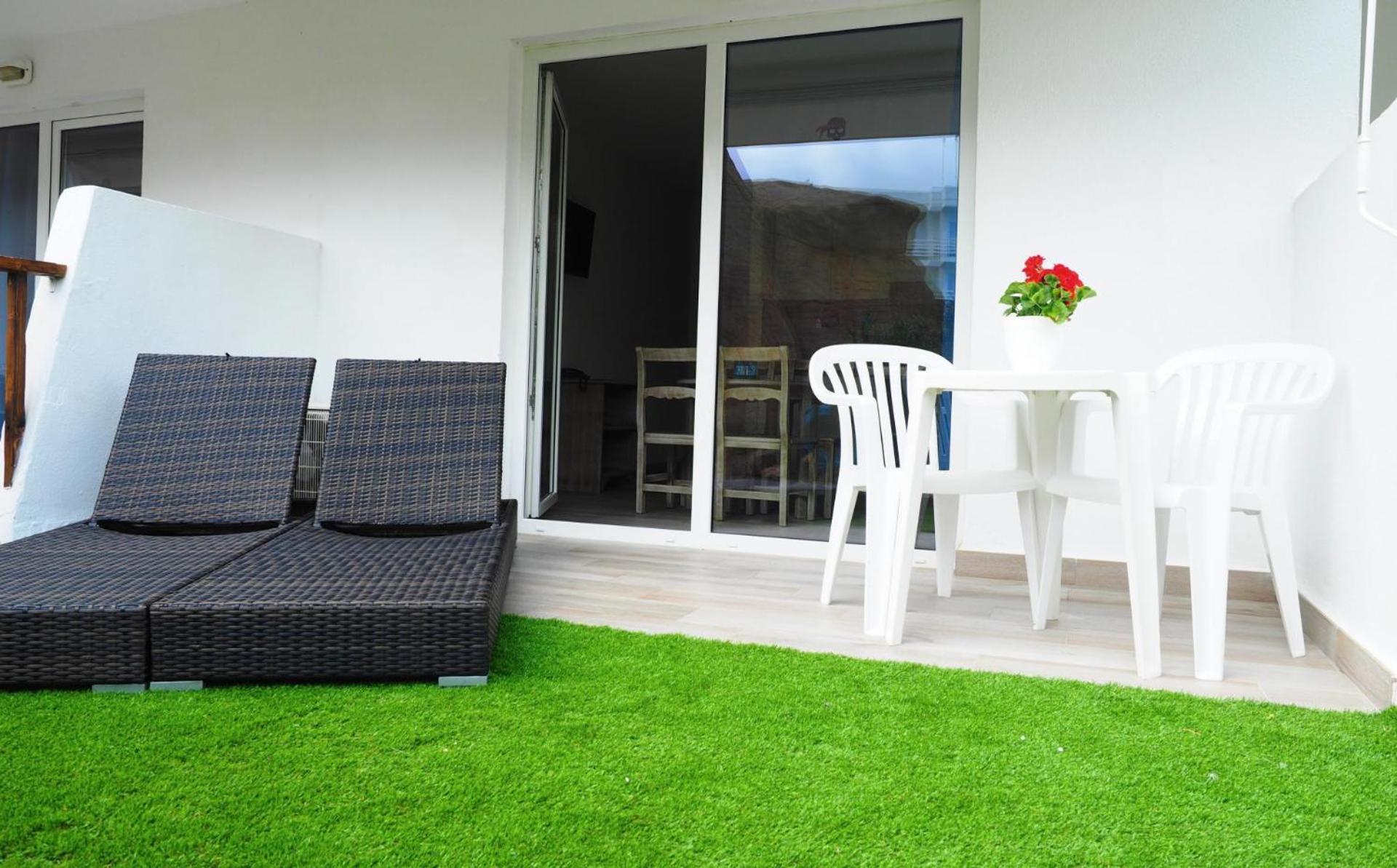 One-Bedroom Apartment Ground Floor Private Terrace