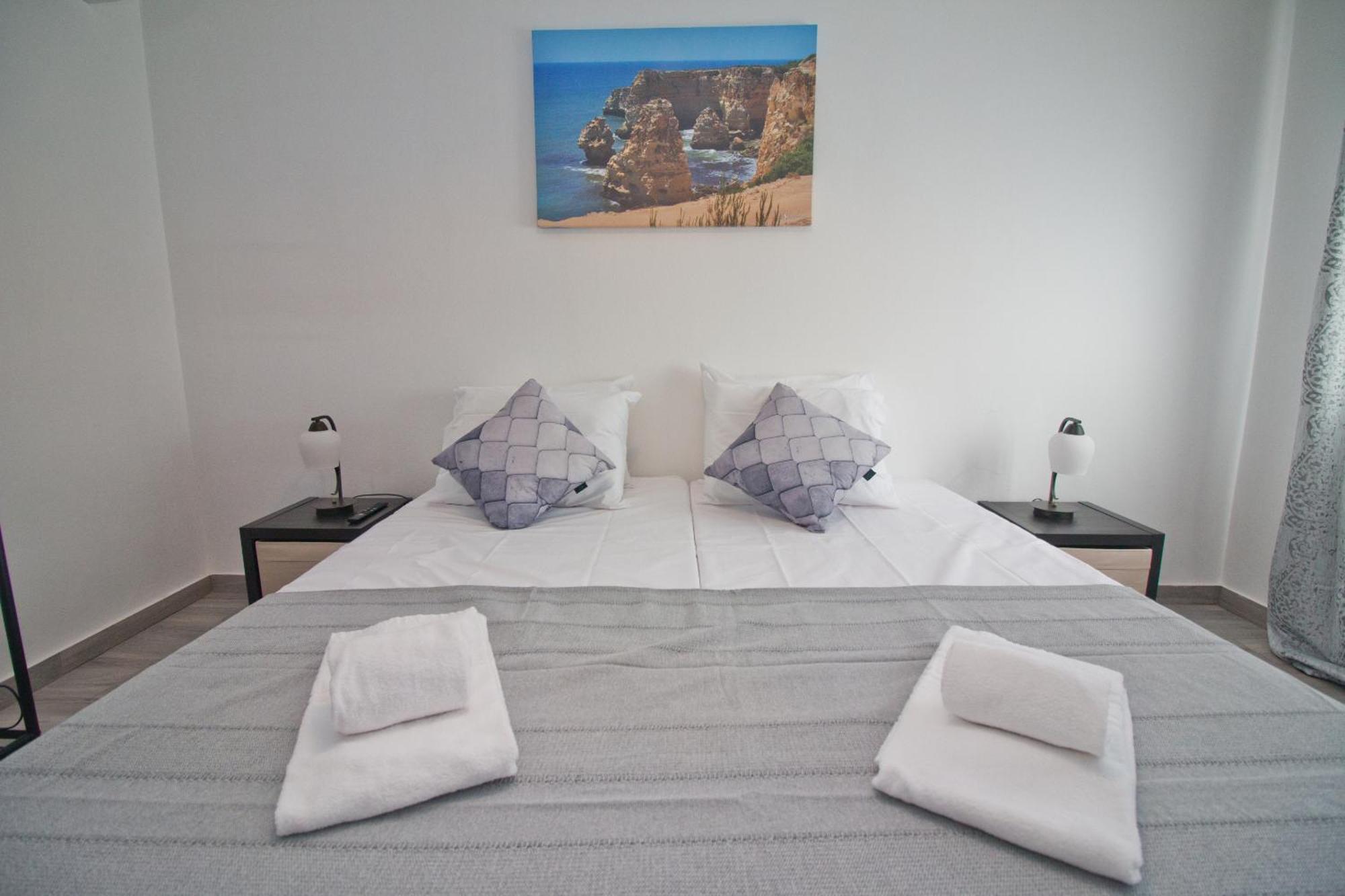 Quarto Twin com Casa de Banho Privativa