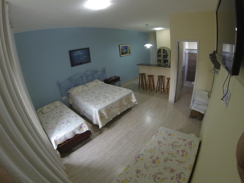 Studio (4 Adults),1588150919:JPEG