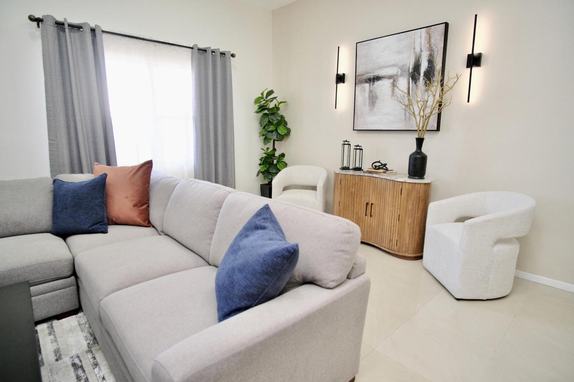 Three-Bedroom Apartment,1723007908:JPEG