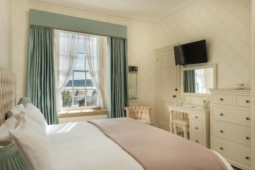 Double or Twin Room with Bathroom