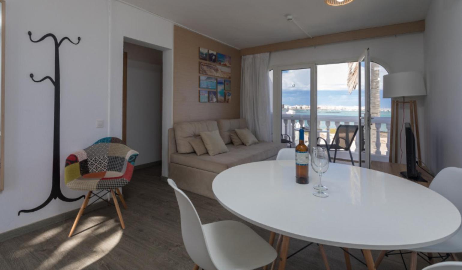 One-Bedroom Apartment Terrace
