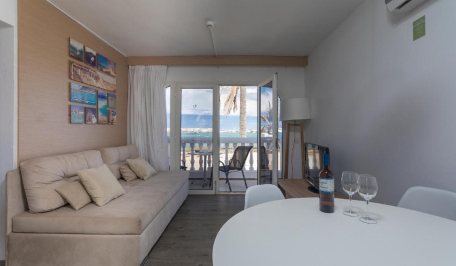 One-Bedroom Apartment Terrace