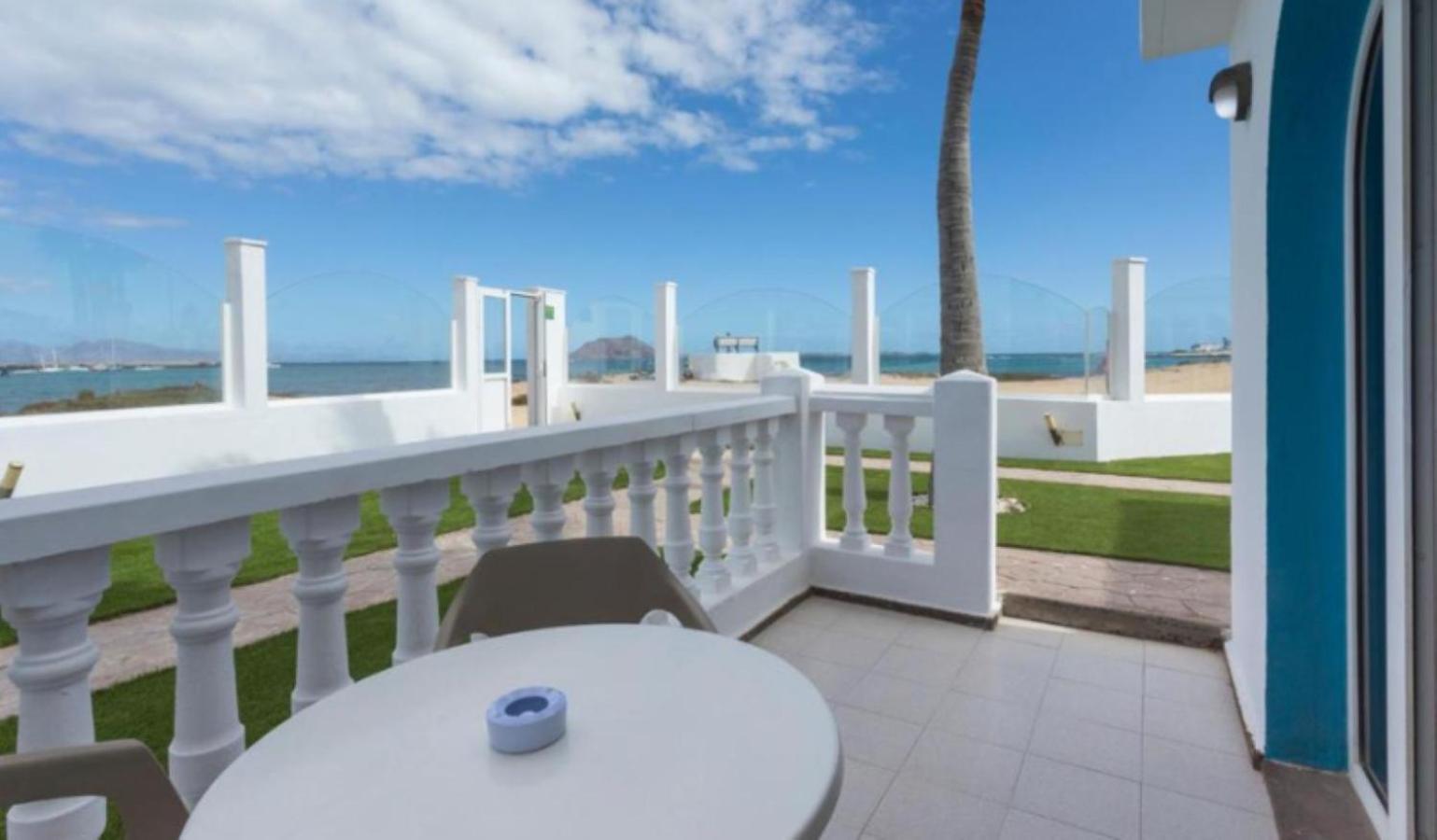 One-Bedroom Apartment Balcony Sea View