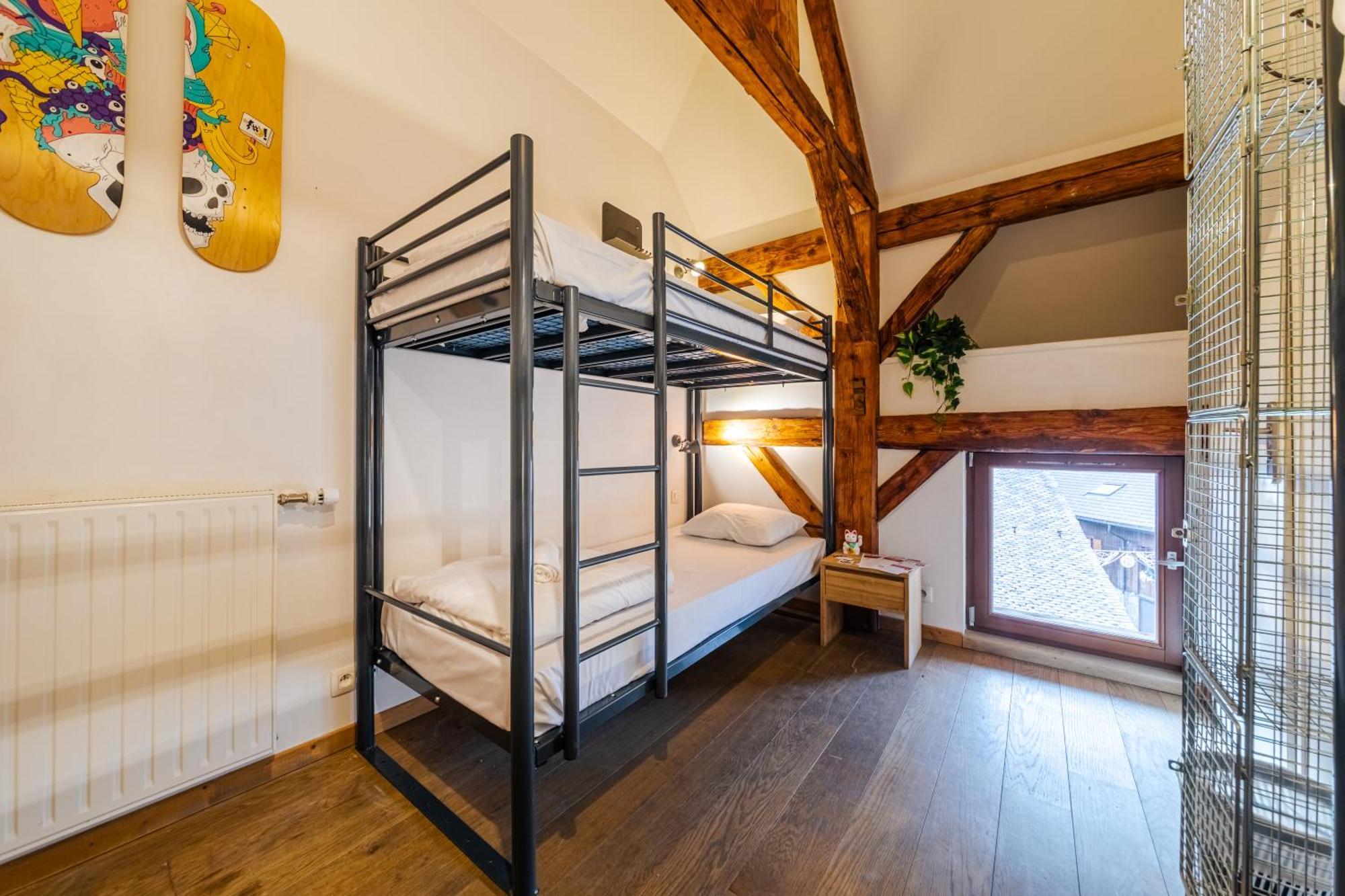 Lit dans Dortoir Mixte de 4 Lits