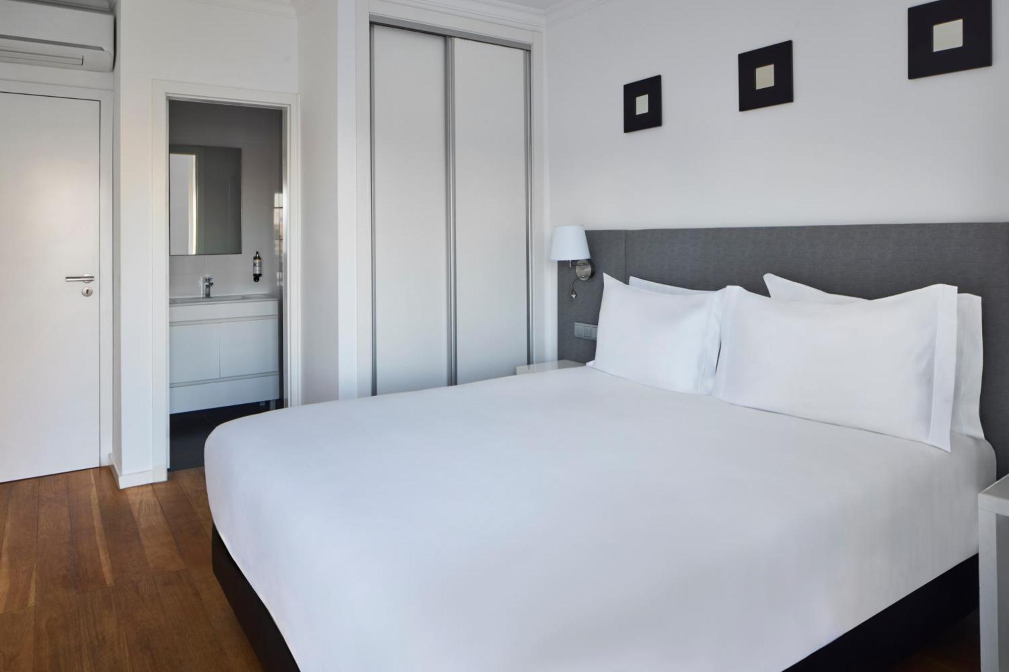 Apartamento com 2 Quartos e Vista Mar